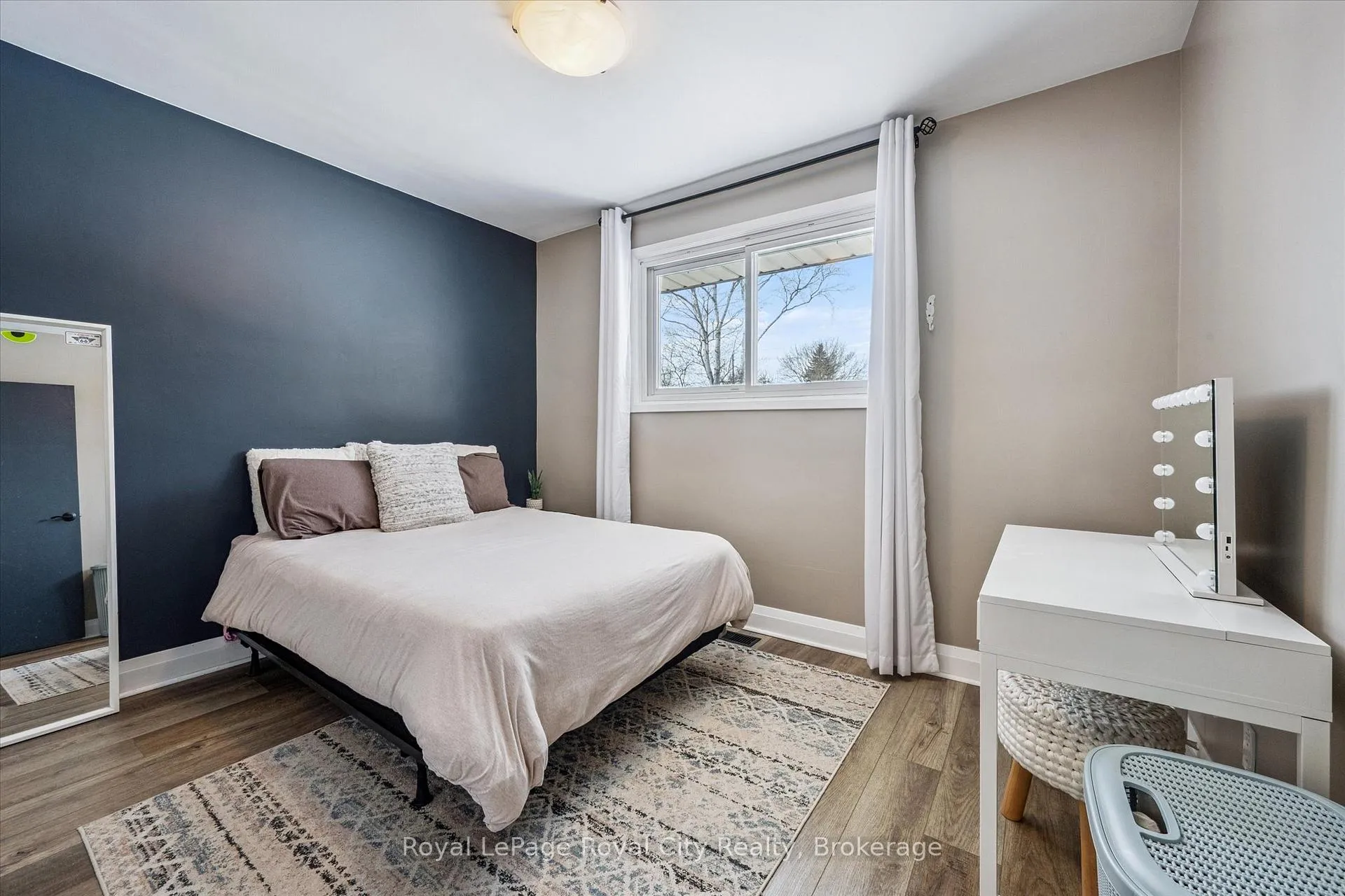 Photo 16 of 26 Vista Terrace, Guelph, Victoria North — HOMEH
