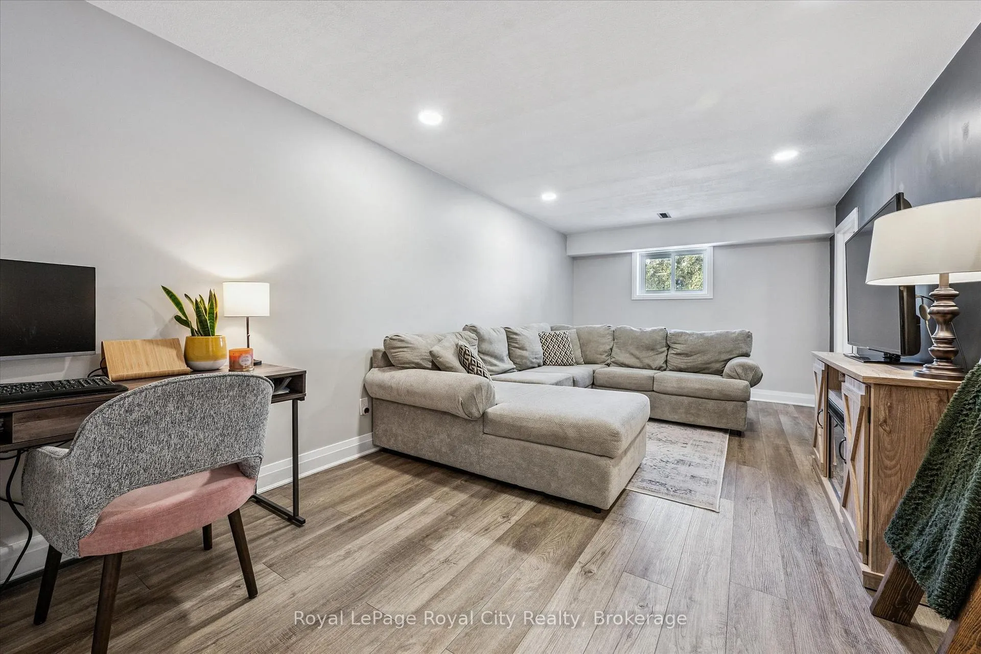 Photo 22 of 26 Vista Terrace, Guelph, Victoria North — HOMEH