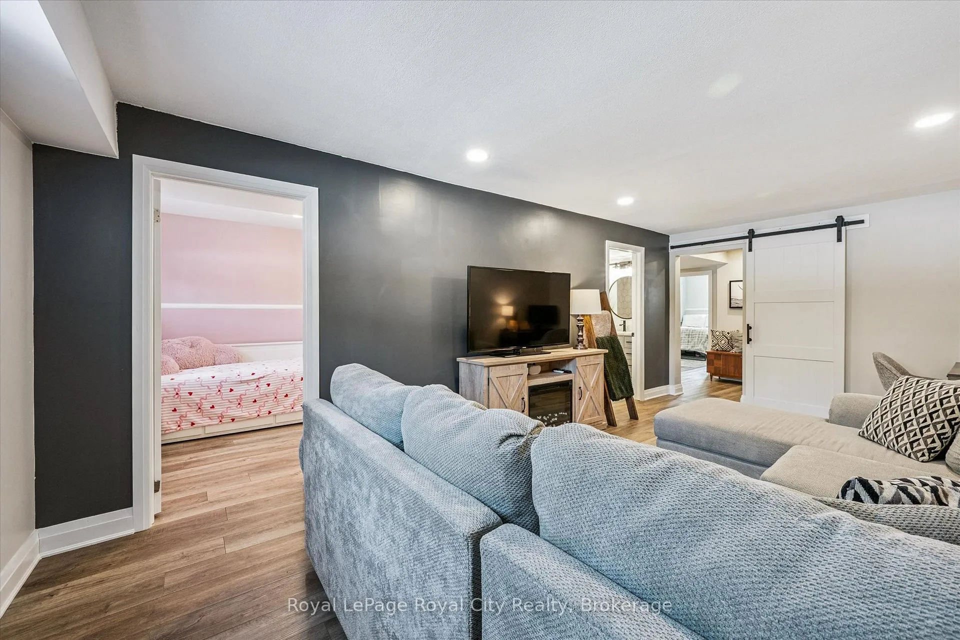 Photo 23 of 26 Vista Terrace, Guelph, Victoria North — HOMEH