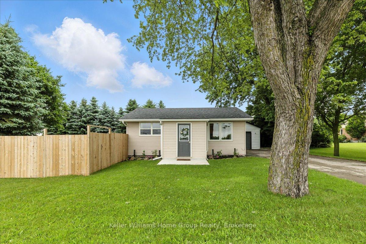 Photo 2 of 7637 Wellington 7 Road, Mapleton, Rural Mapleton — HOMEH