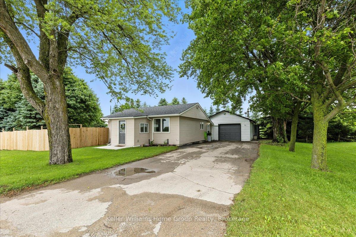 Photo 4 of 7637 Wellington 7 Road, Mapleton, Rural Mapleton — HOMEH