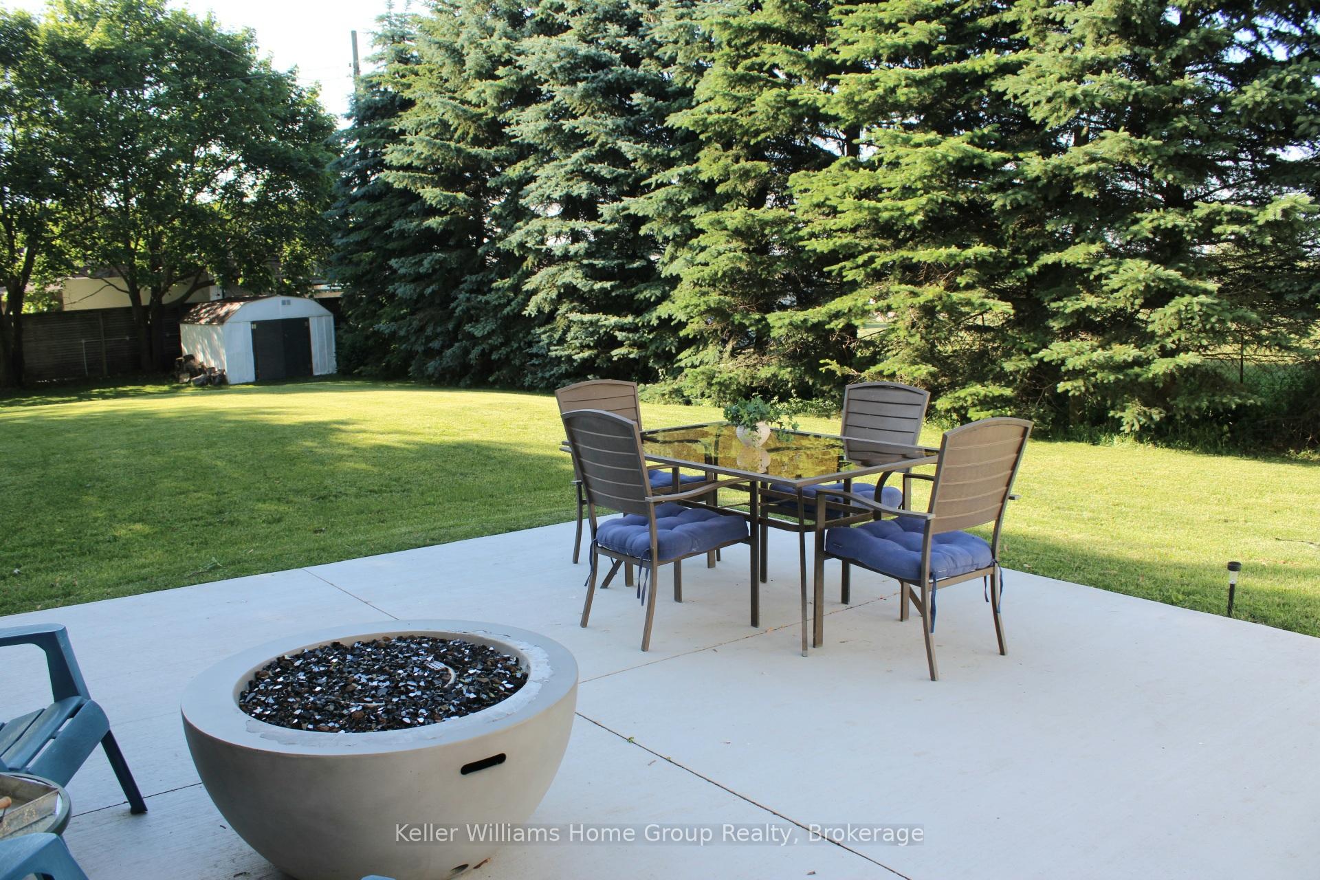 Photo 35 of 7637 Wellington 7 Road, Mapleton, Rural Mapleton — HOMEH