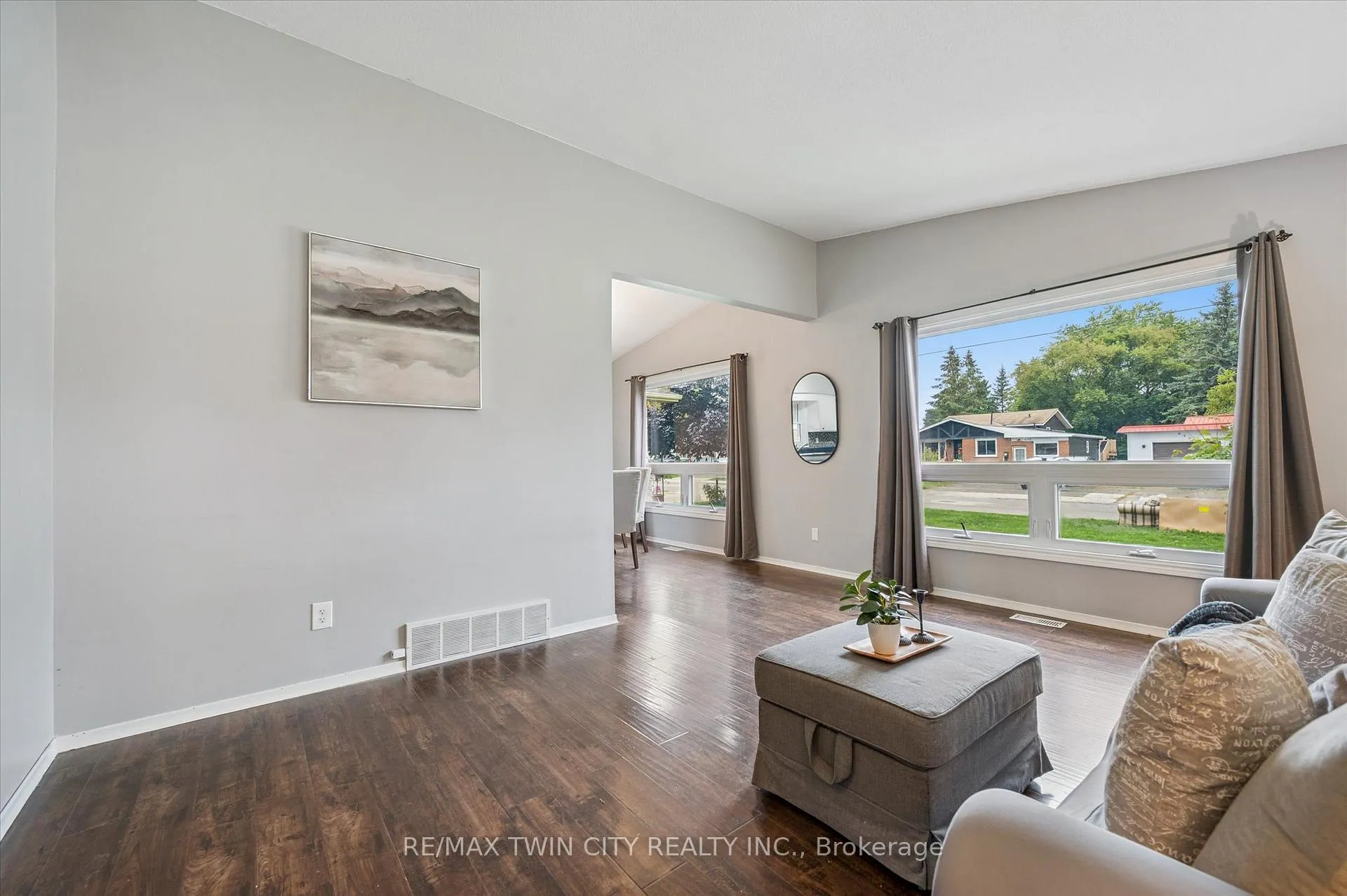 Photo 9 of 635 Raglan Street, Minto — HOMEH
