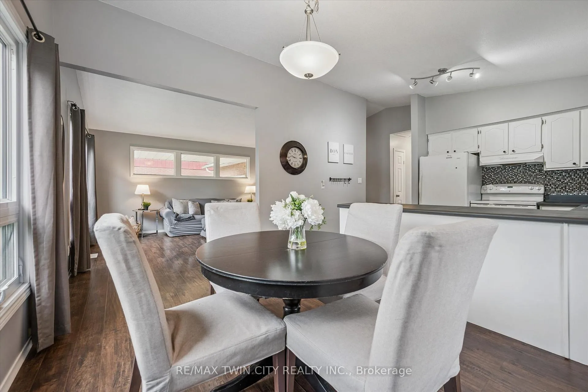 Photo 13 of 635 Raglan Street, Minto — HOMEH
