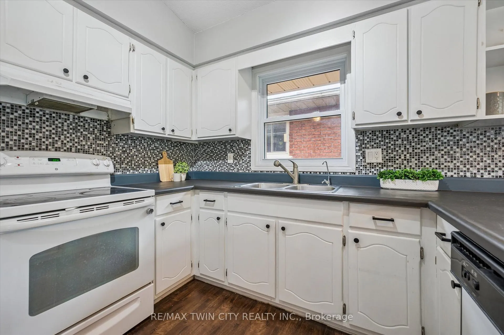 Photo 17 of 635 Raglan Street, Minto — HOMEH