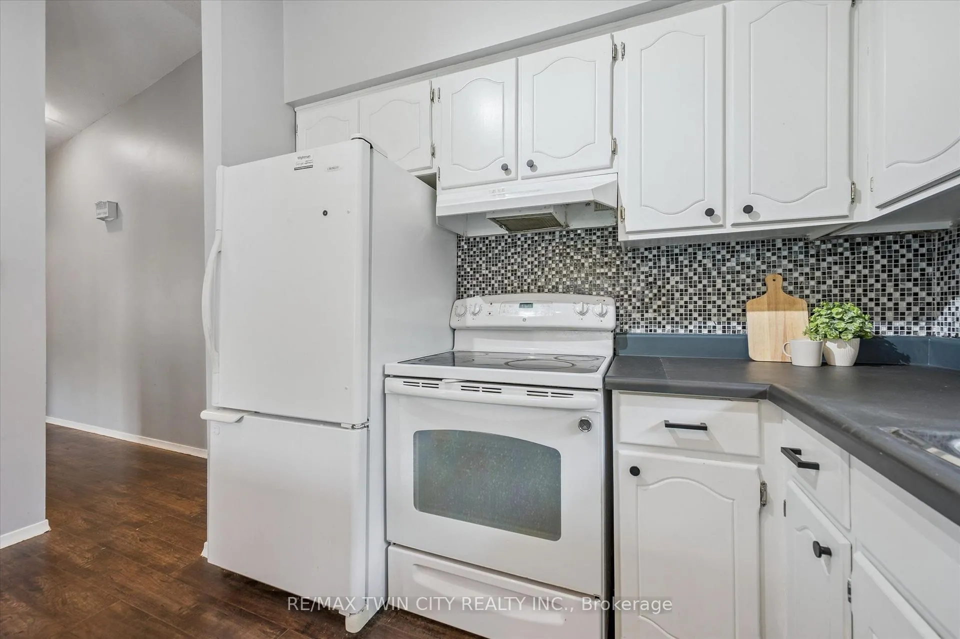 Photo 18 of 635 Raglan Street, Minto — HOMEH