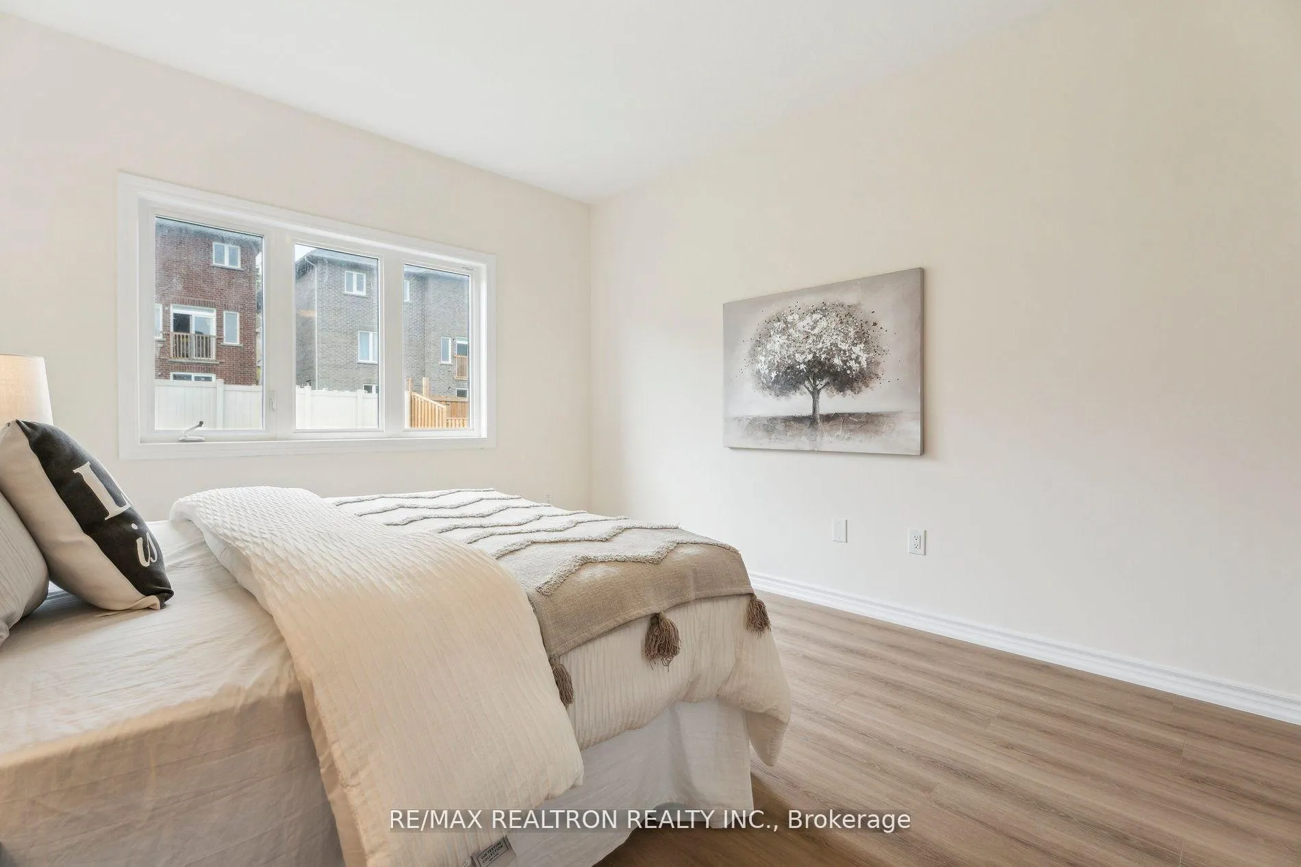Photo 18 of 151 Isabella Drive, Orillia — HOMEH