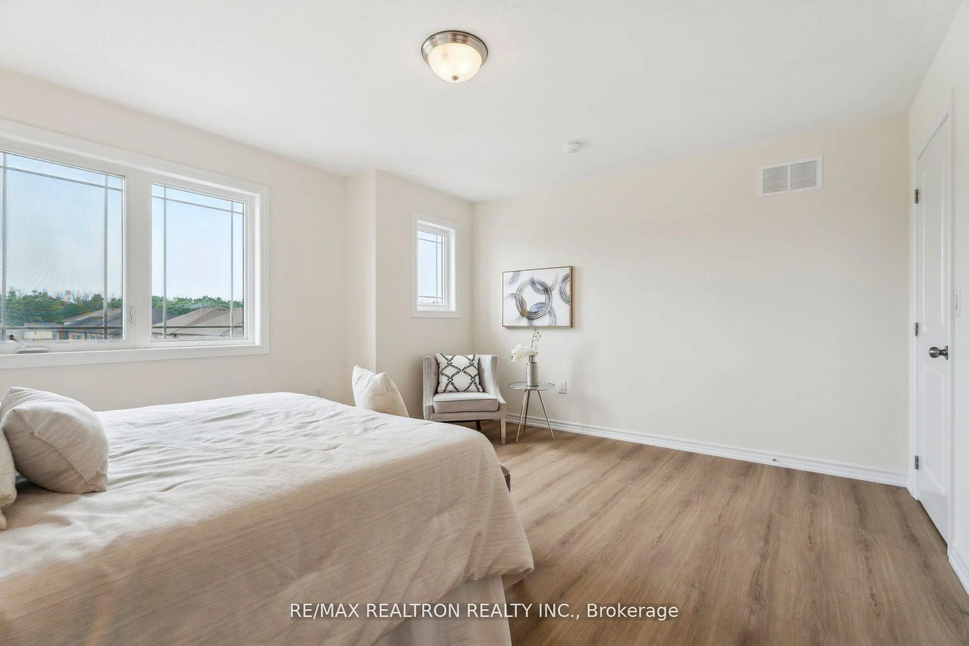Photo 37 of 151 Isabella Drive, Orillia — HOMEH