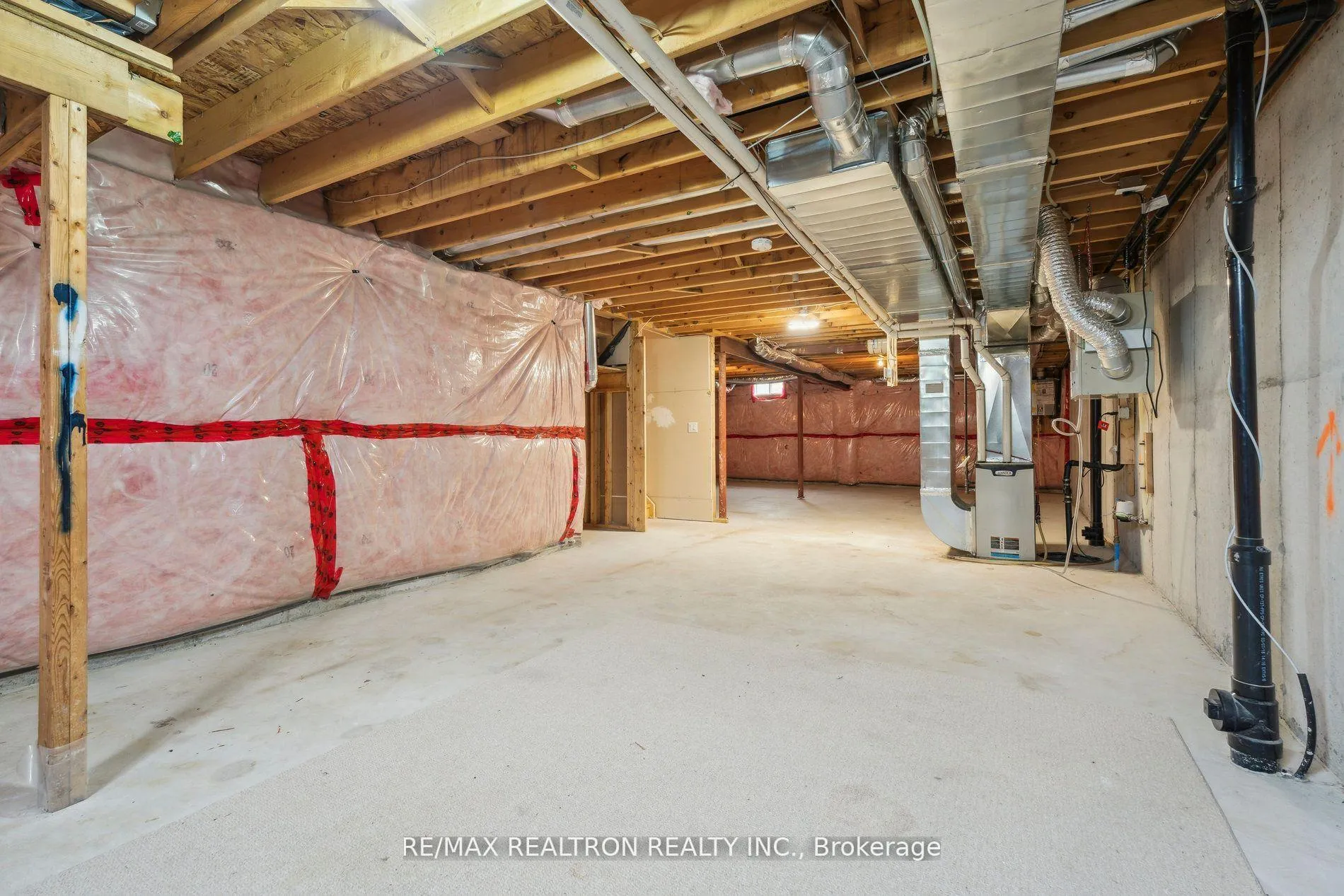 Photo 43 of 151 Isabella Drive, Orillia — HOMEH