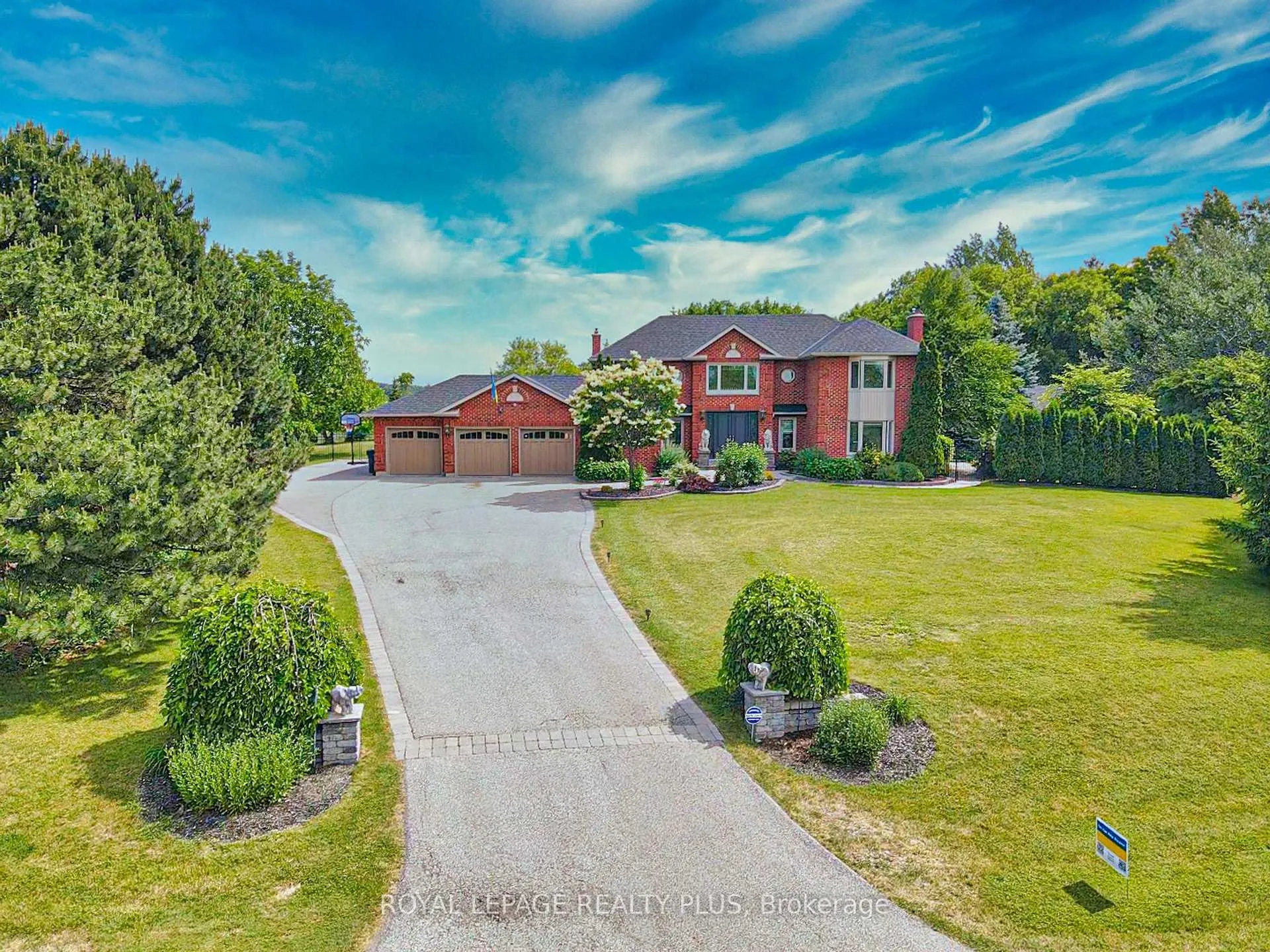 Photo 1 of 5 Coates Hill Court, Caledon, Palgrave — HOMEH