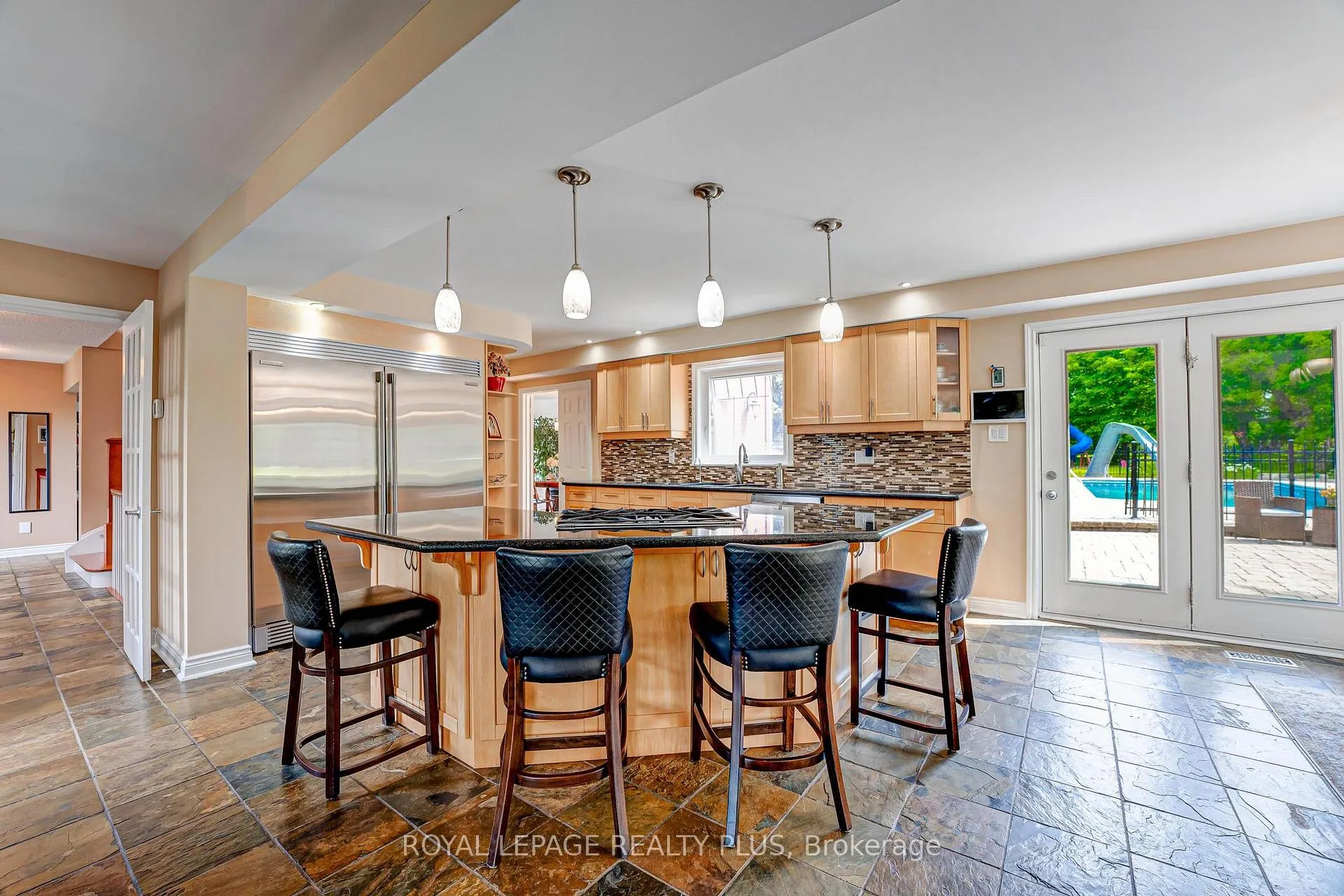 Photo 7 of 5 Coates Hill Court, Caledon, Palgrave — HOMEH