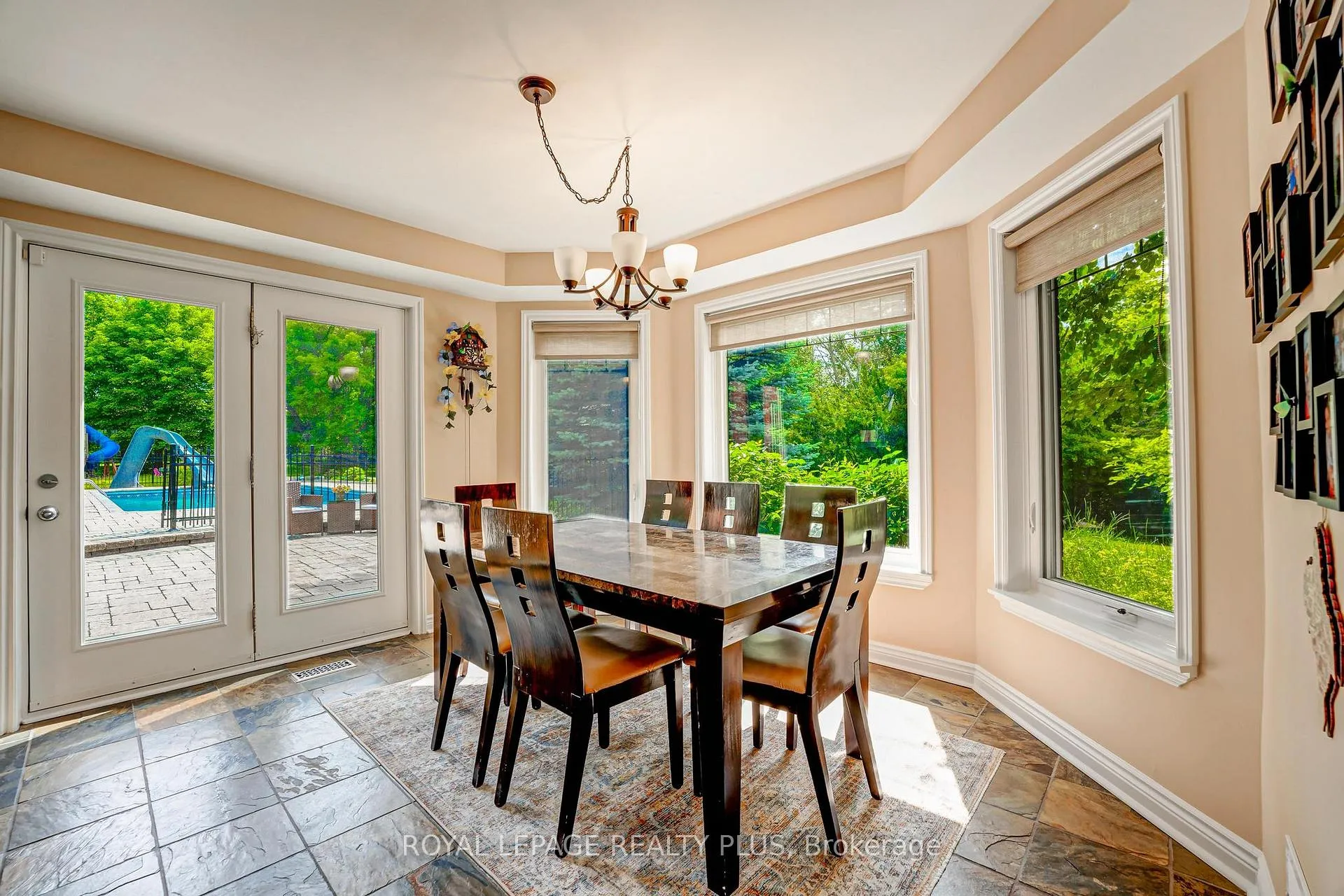 Photo 8 of 5 Coates Hill Court, Caledon, Palgrave — HOMEH