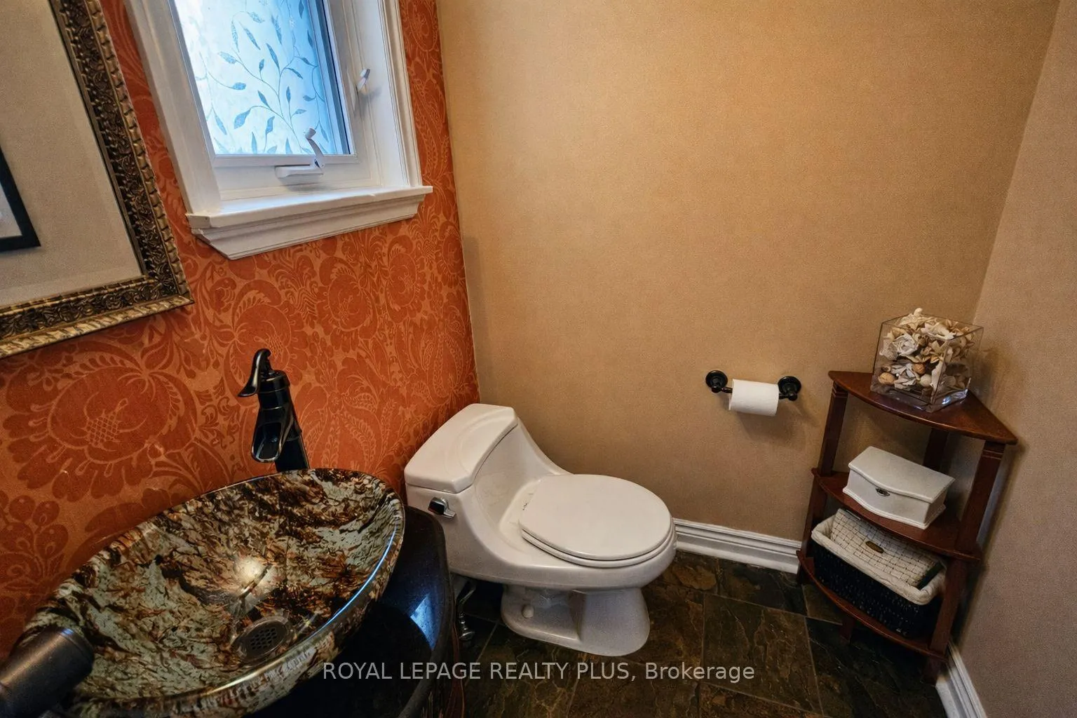 Photo 12 of 5 Coates Hill Court, Caledon, Palgrave — HOMEH