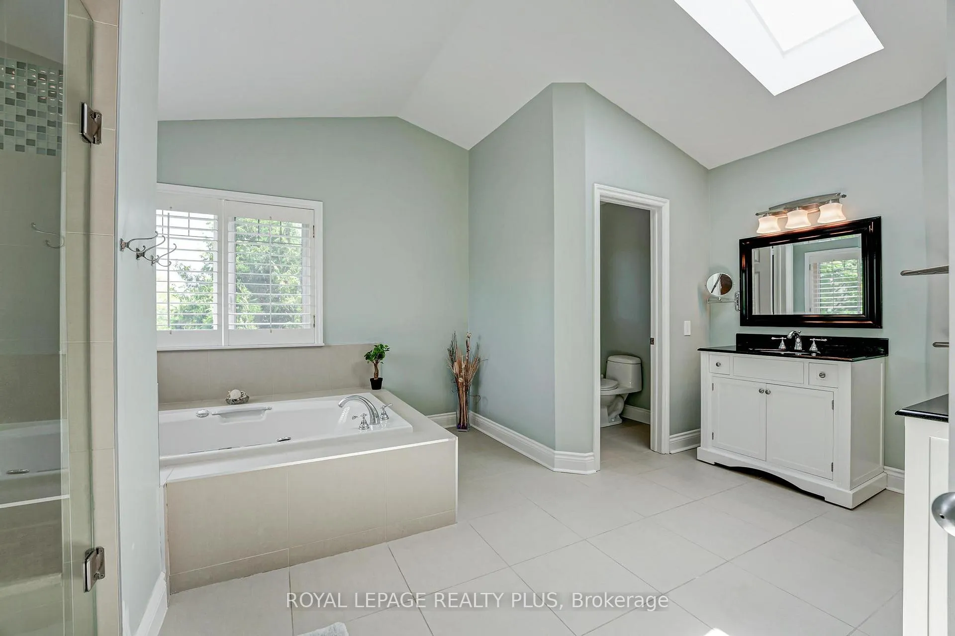 Photo 22 of 5 Coates Hill Court, Caledon, Palgrave — HOMEH