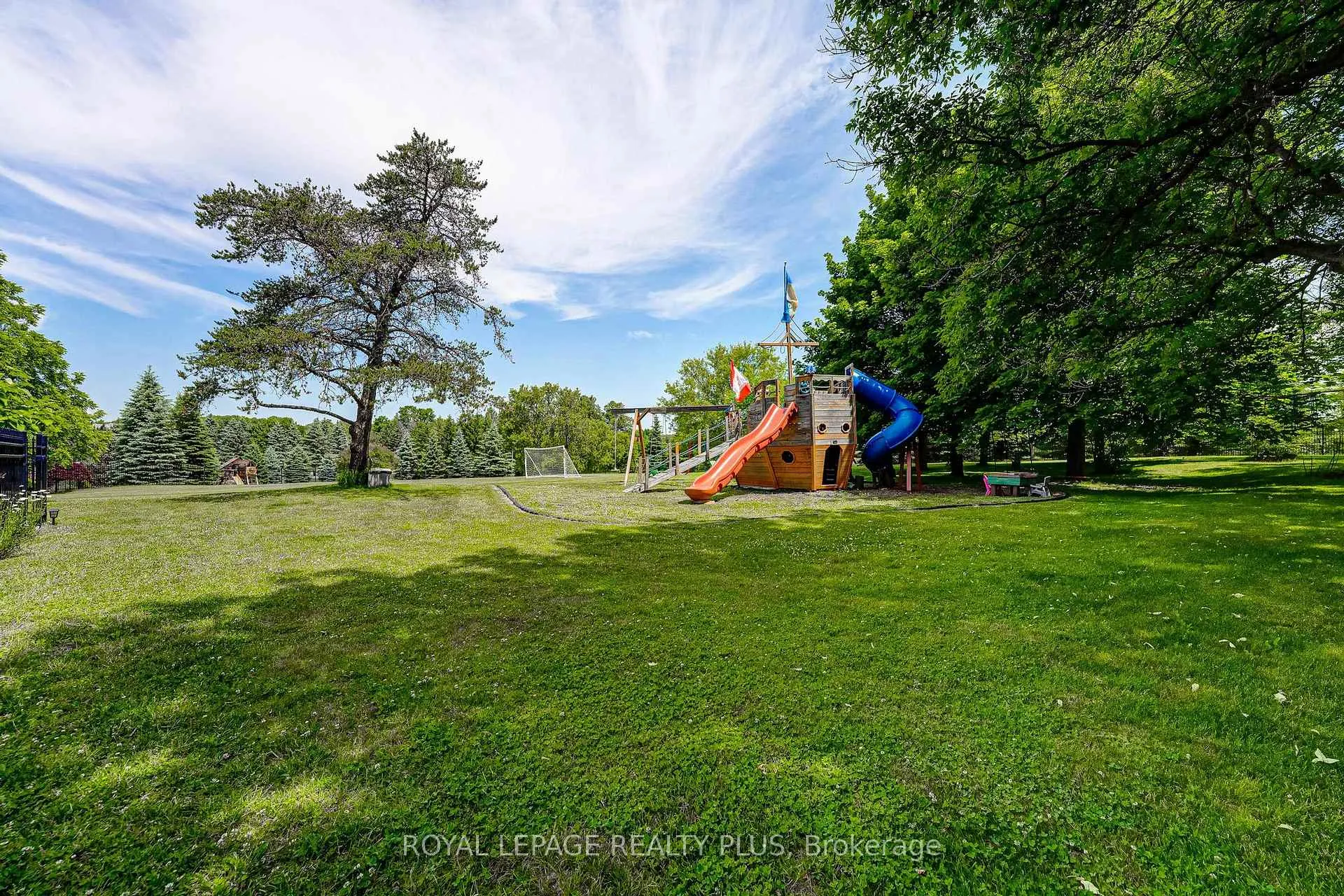 Photo 36 of 5 Coates Hill Court, Caledon, Palgrave — HOMEH