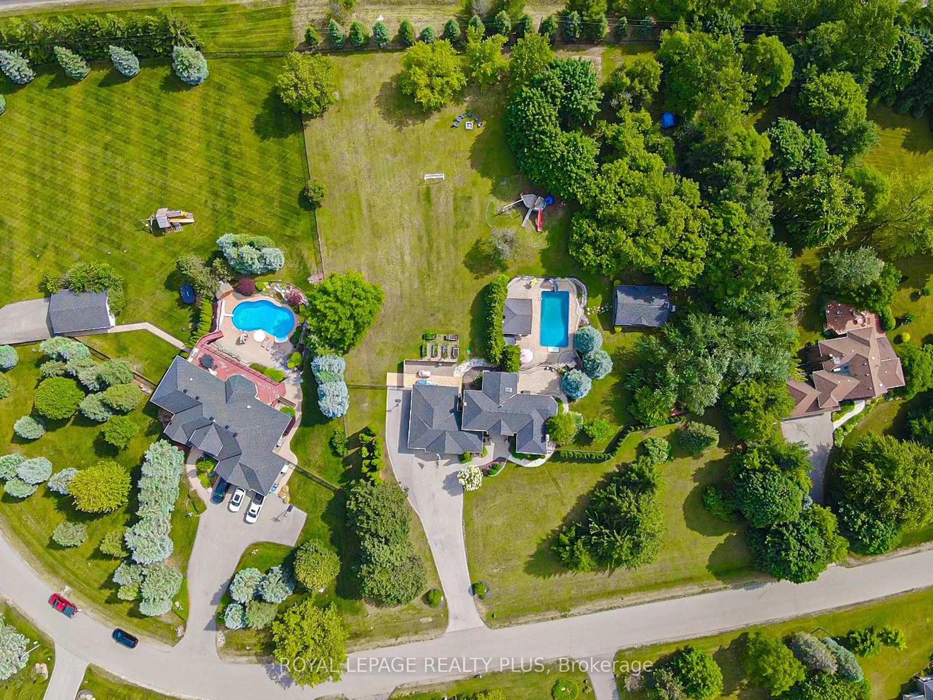 Photo 40 of 5 Coates Hill Court, Caledon, Palgrave — HOMEH