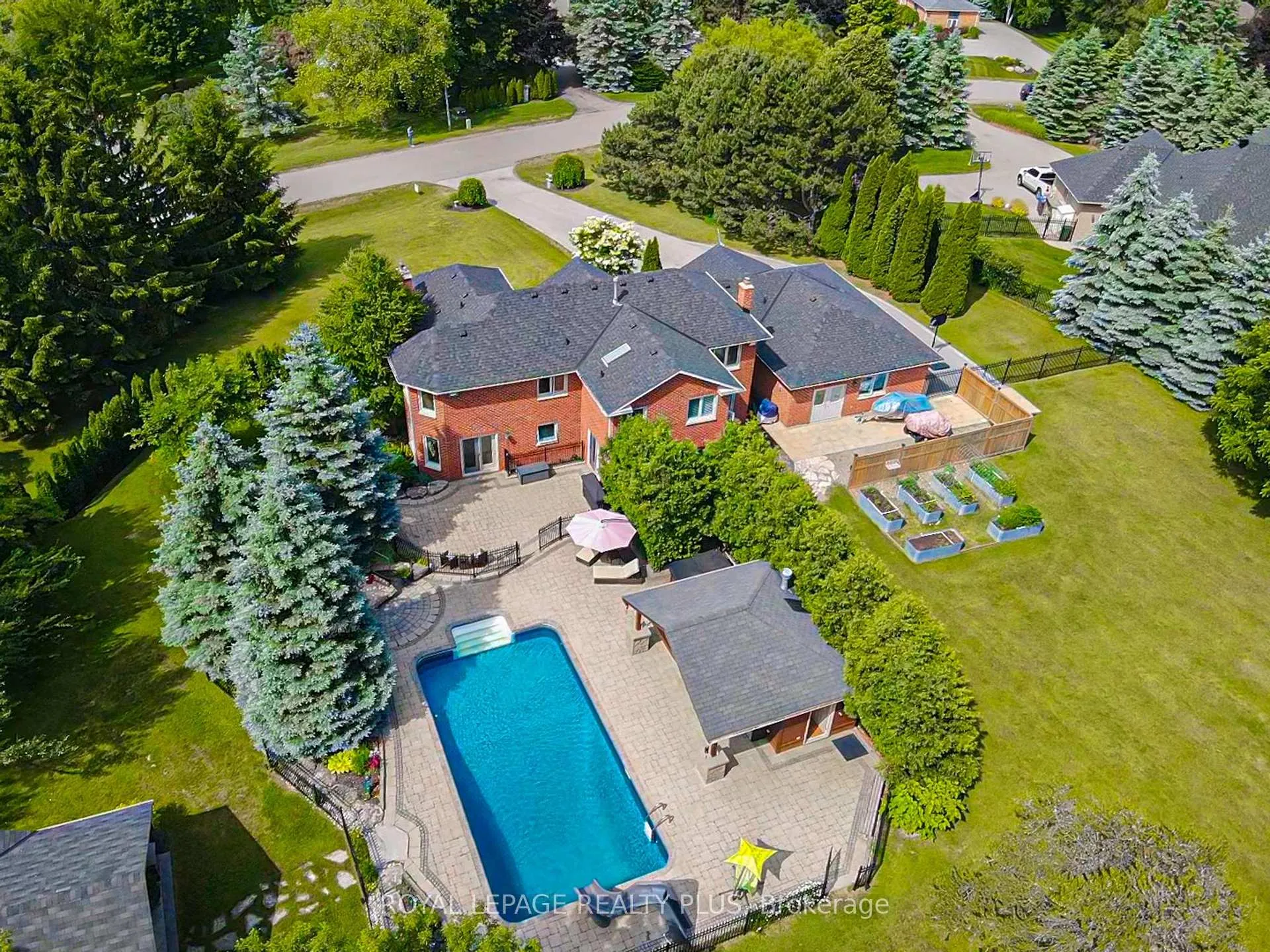 Photo 41 of 5 Coates Hill Court, Caledon, Palgrave — HOMEH