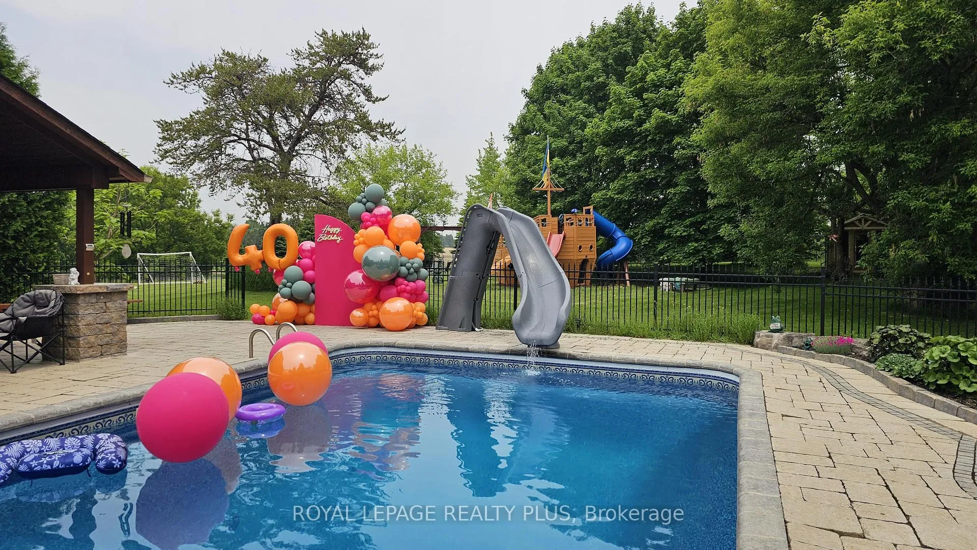 Photo 44 of 5 Coates Hill Court, Caledon, Palgrave — HOMEH