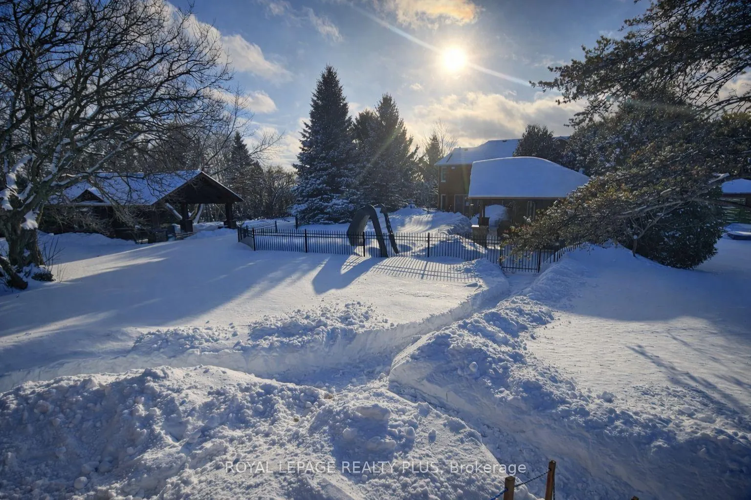Photo 46 of 5 Coates Hill Court, Caledon, Palgrave — HOMEH