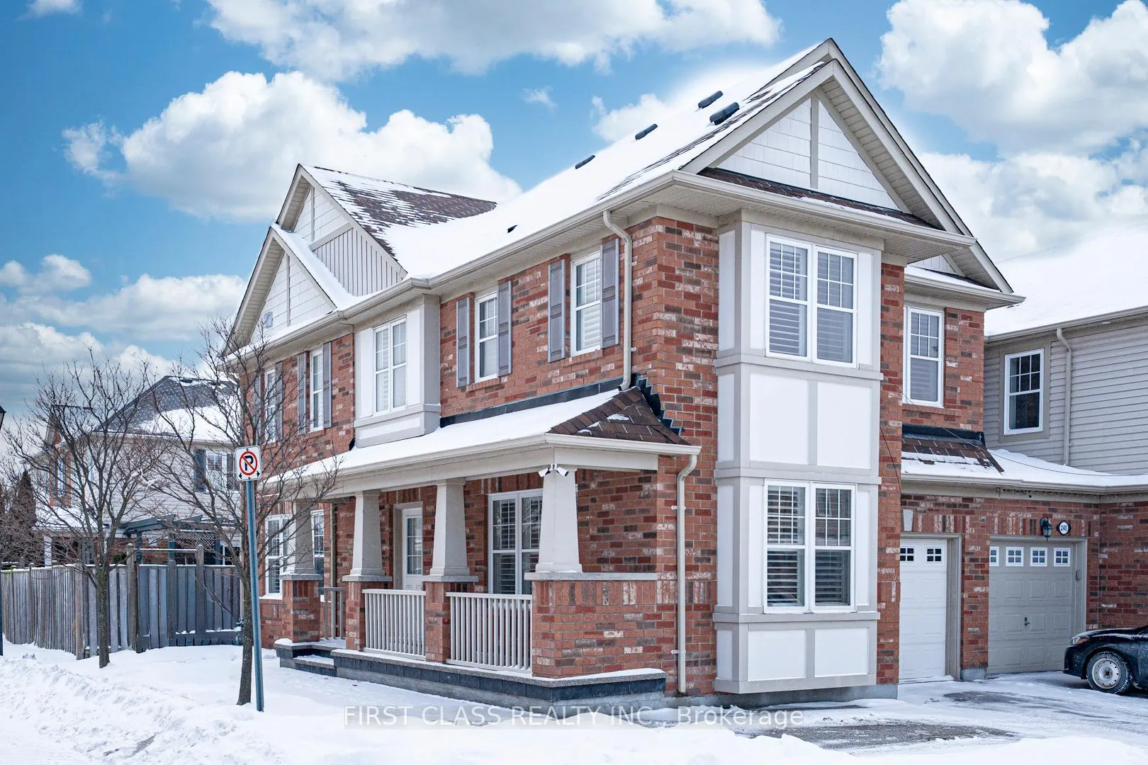 Photo 2 of 238 Whetham Heights, Milton, Harrison — HOMEH