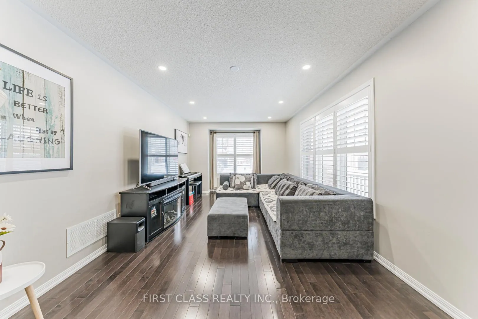 Photo 13 of 238 Whetham Heights, Milton, Harrison — HOMEH