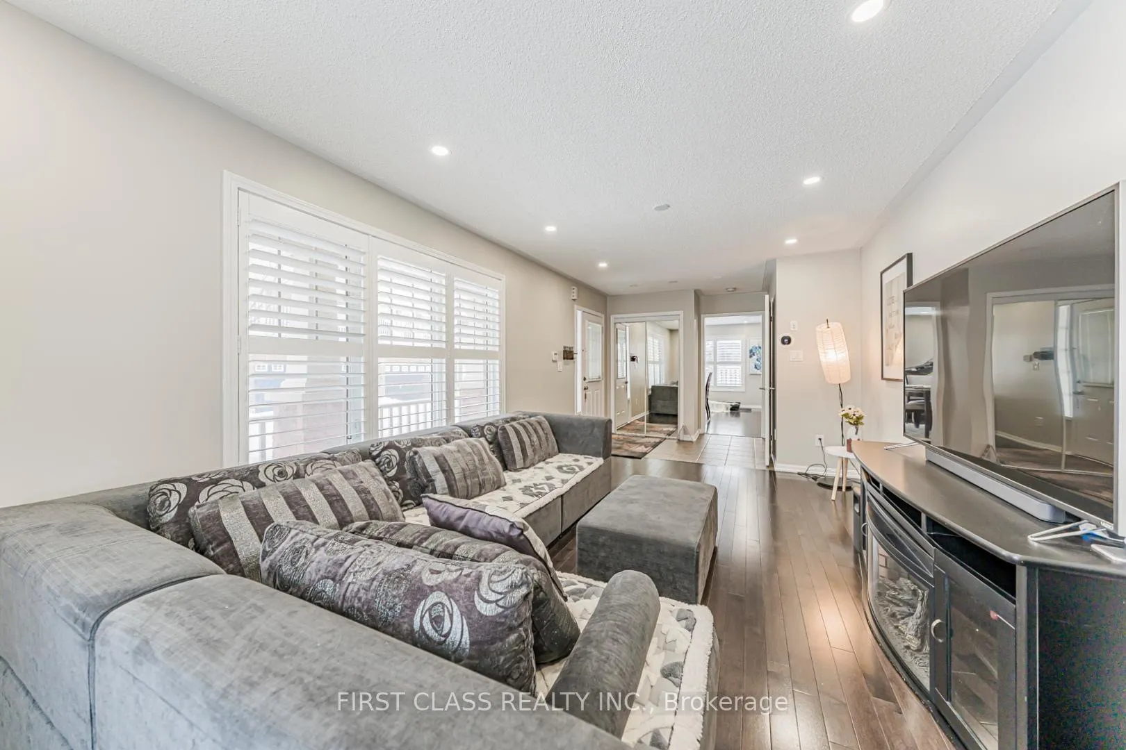 Photo 16 of 238 Whetham Heights, Milton, Harrison — HOMEH