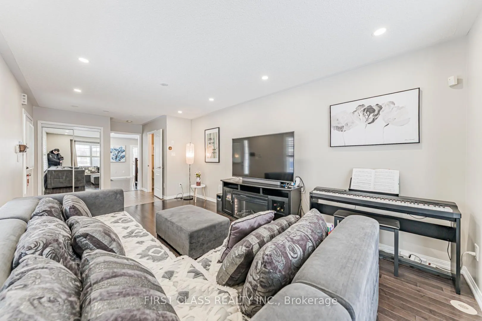 Photo 17 of 238 Whetham Heights, Milton, Harrison — HOMEH