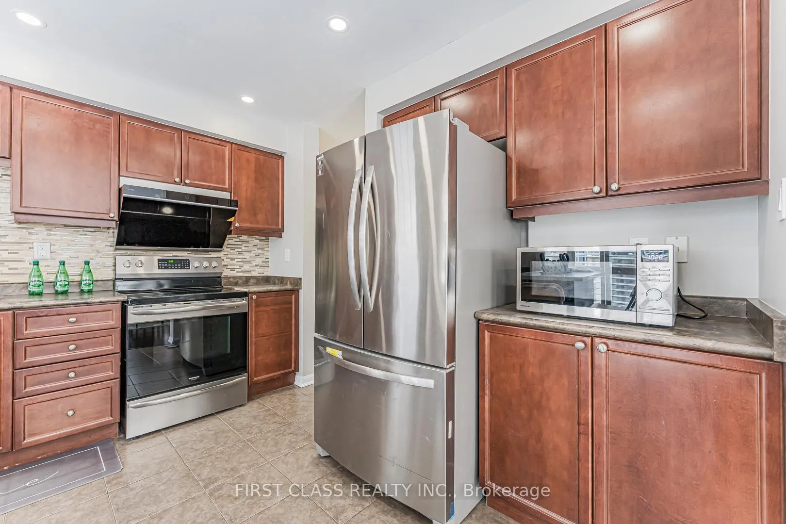 Photo 23 of 238 Whetham Heights, Milton, Harrison — HOMEH