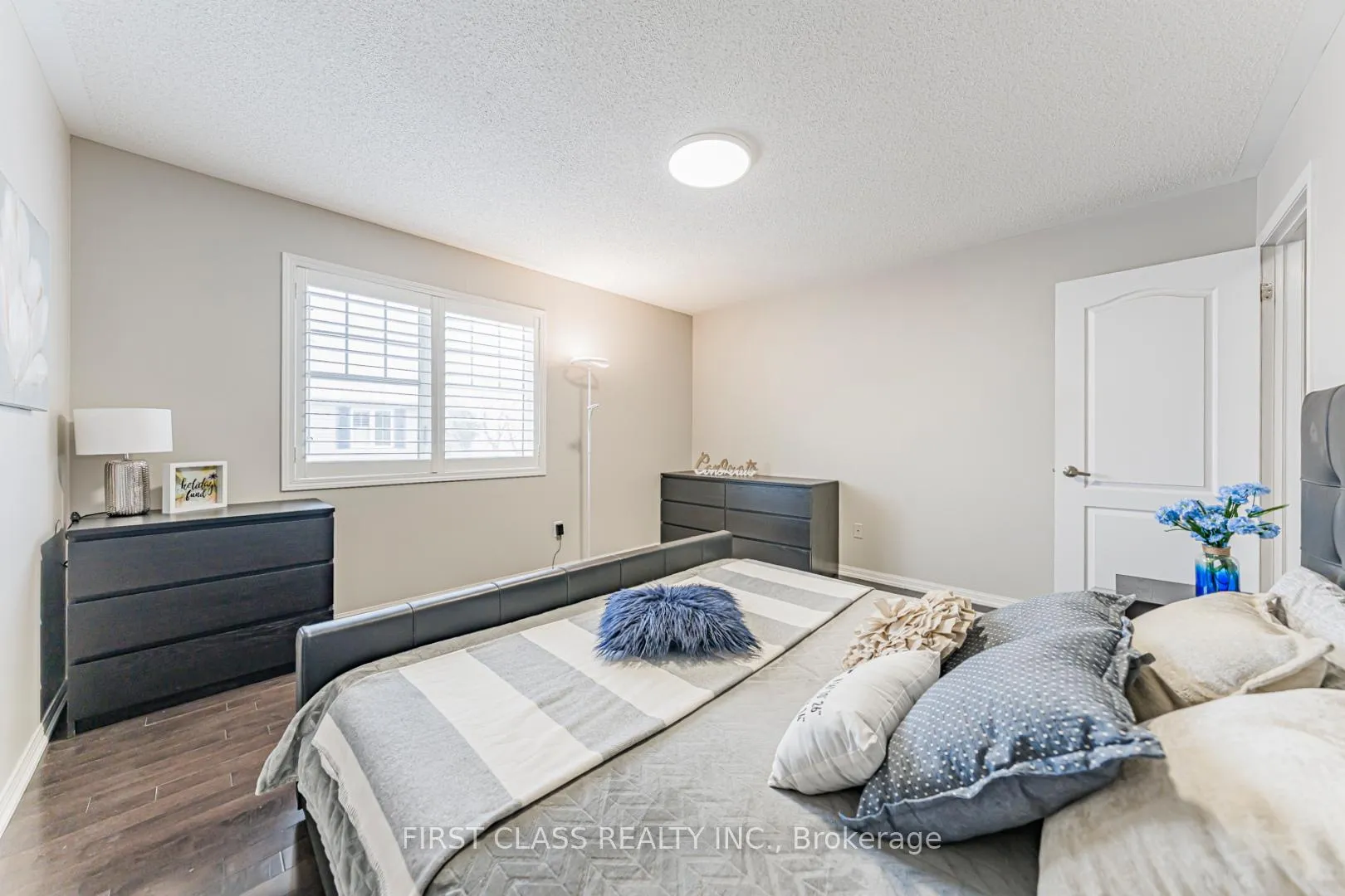 Photo 32 of 238 Whetham Heights, Milton, Harrison — HOMEH