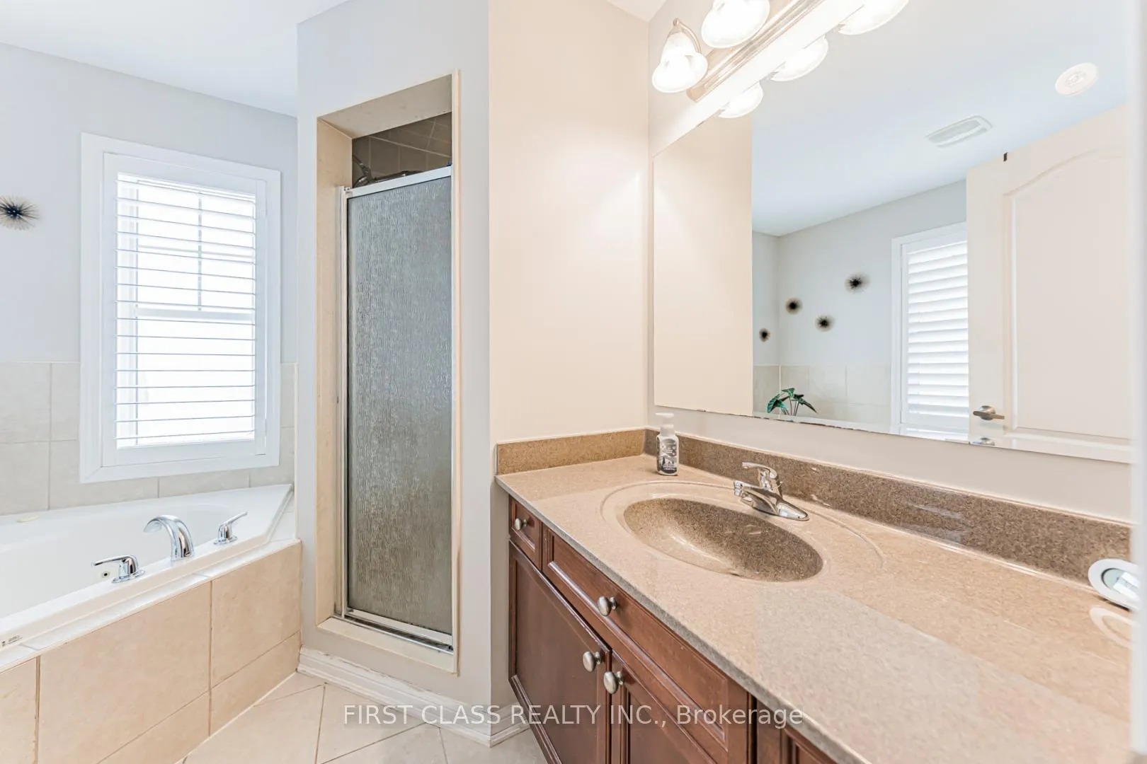 Photo 33 of 238 Whetham Heights, Milton, Harrison — HOMEH
