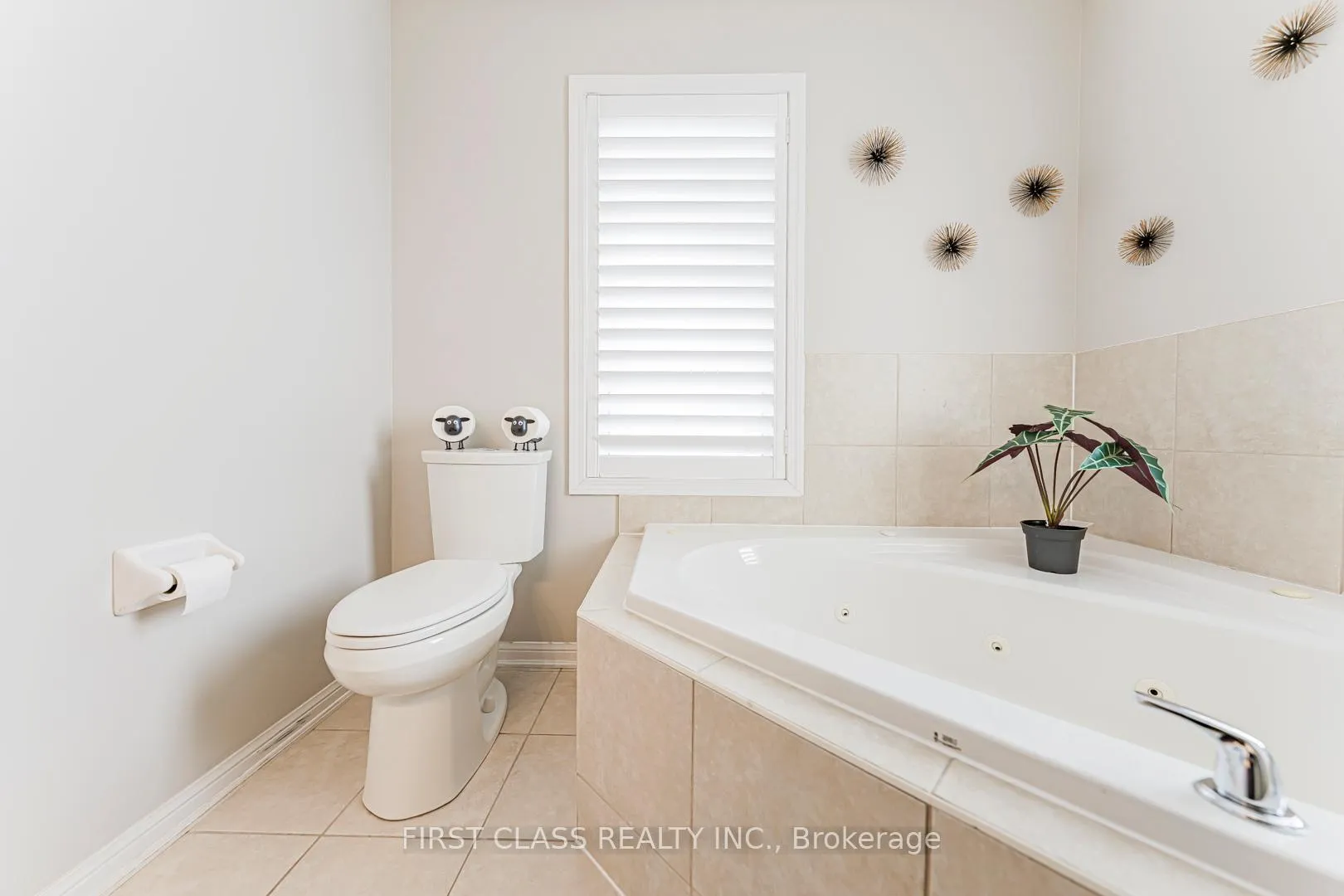 Photo 35 of 238 Whetham Heights, Milton, Harrison — HOMEH