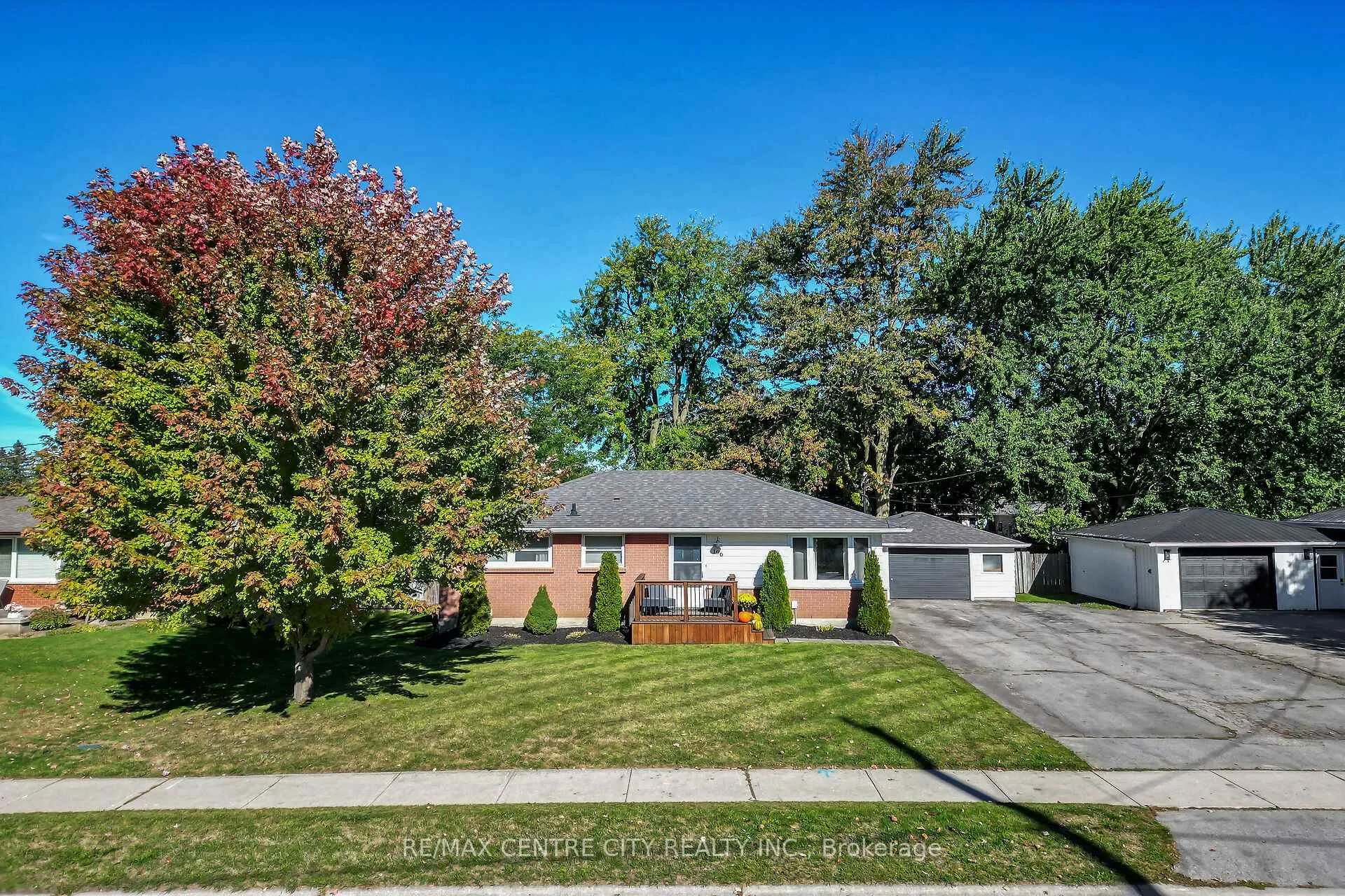Photo 2 of 196 Byron Street, Zorra, Thamesford — HOMEH