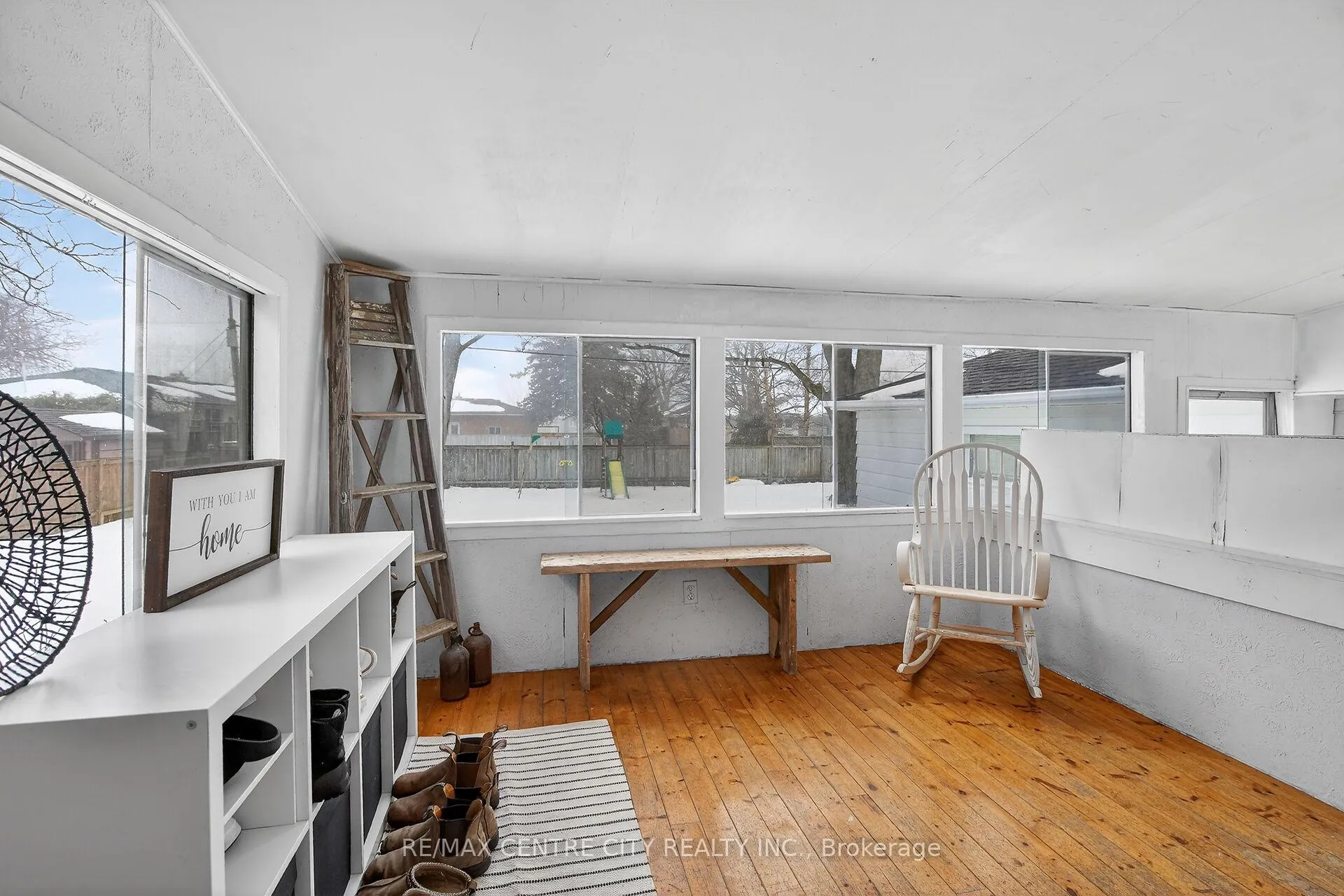 Photo 8 of 196 Byron Street, Zorra, Thamesford — HOMEH