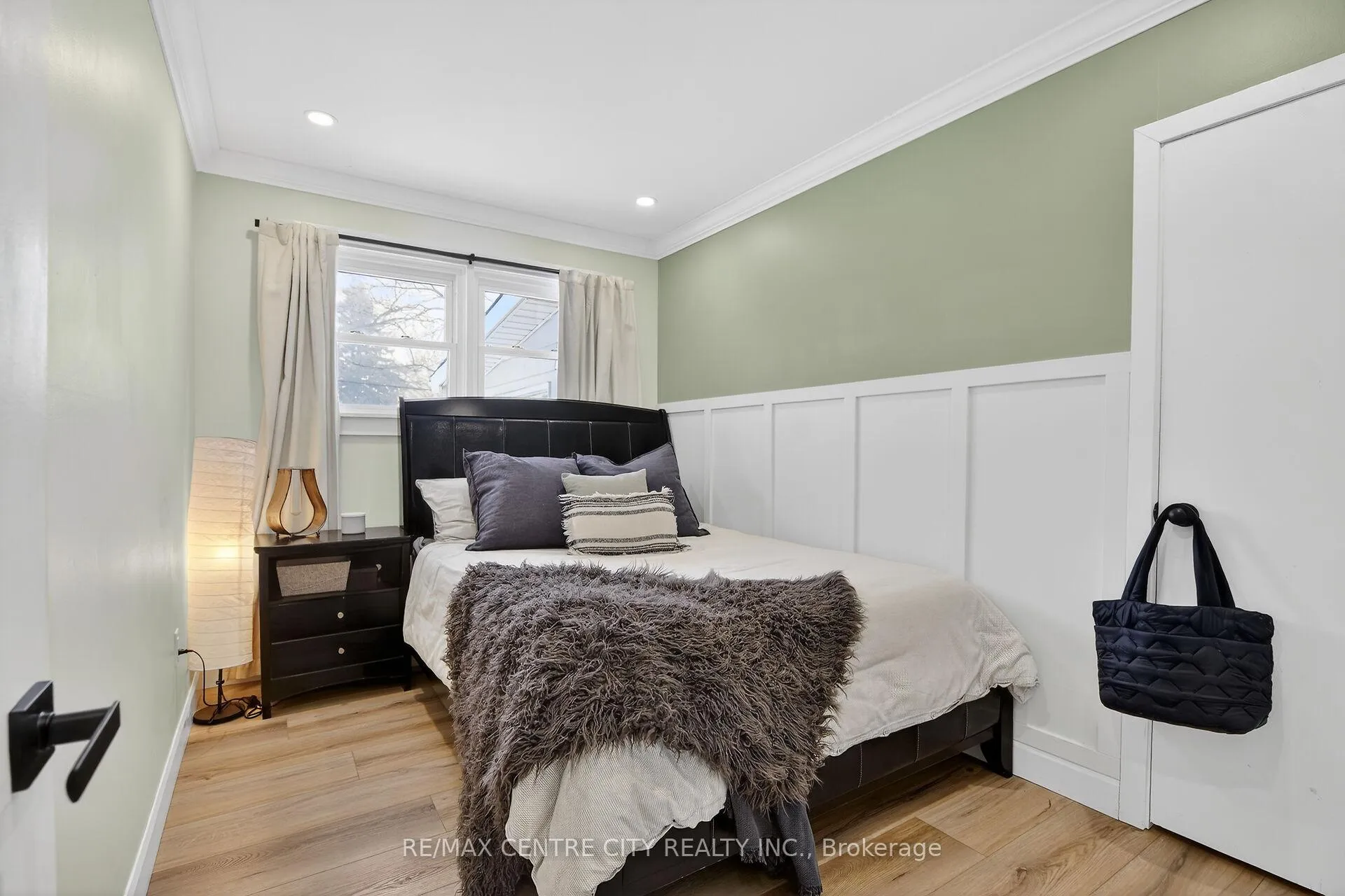 Photo 24 of 196 Byron Street, Zorra, Thamesford — HOMEH