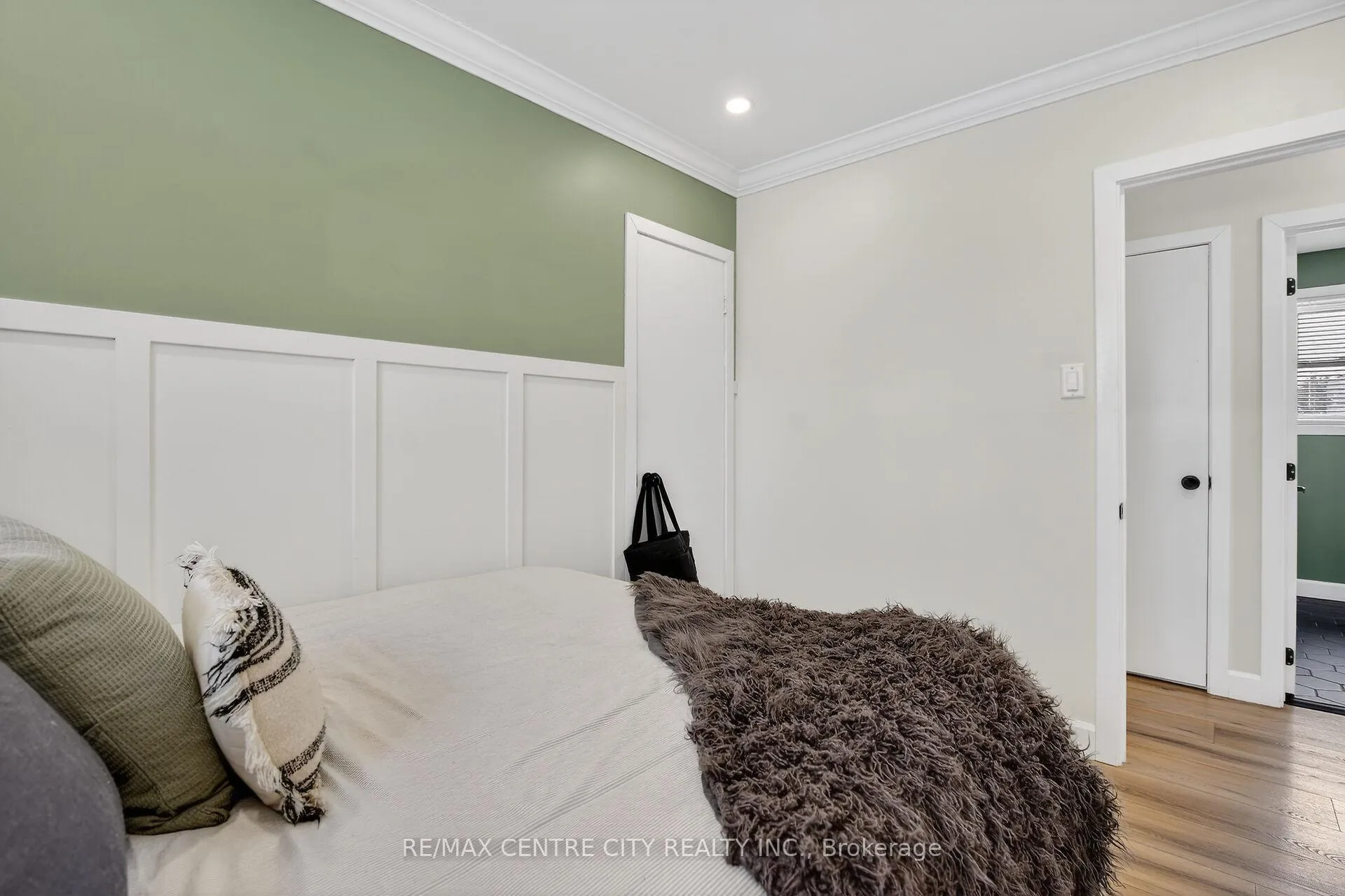 Photo 25 of 196 Byron Street, Zorra, Thamesford — HOMEH