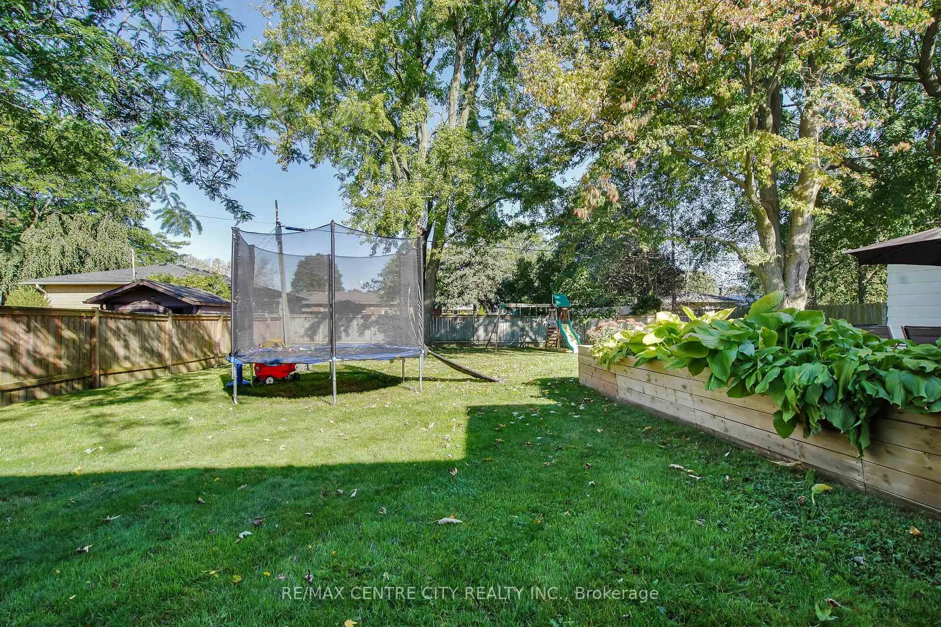 Photo 39 of 196 Byron Street, Zorra, Thamesford — HOMEH