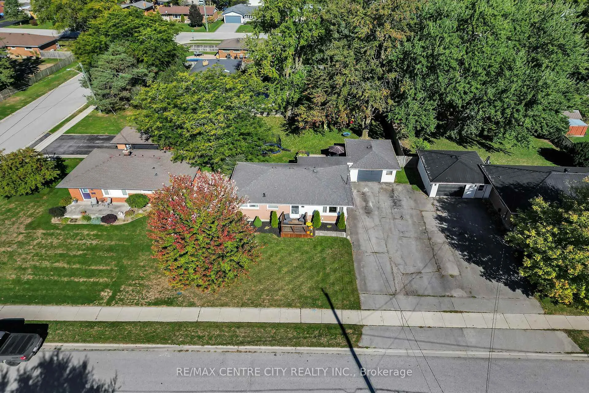 Photo 45 of 196 Byron Street, Zorra, Thamesford — HOMEH
