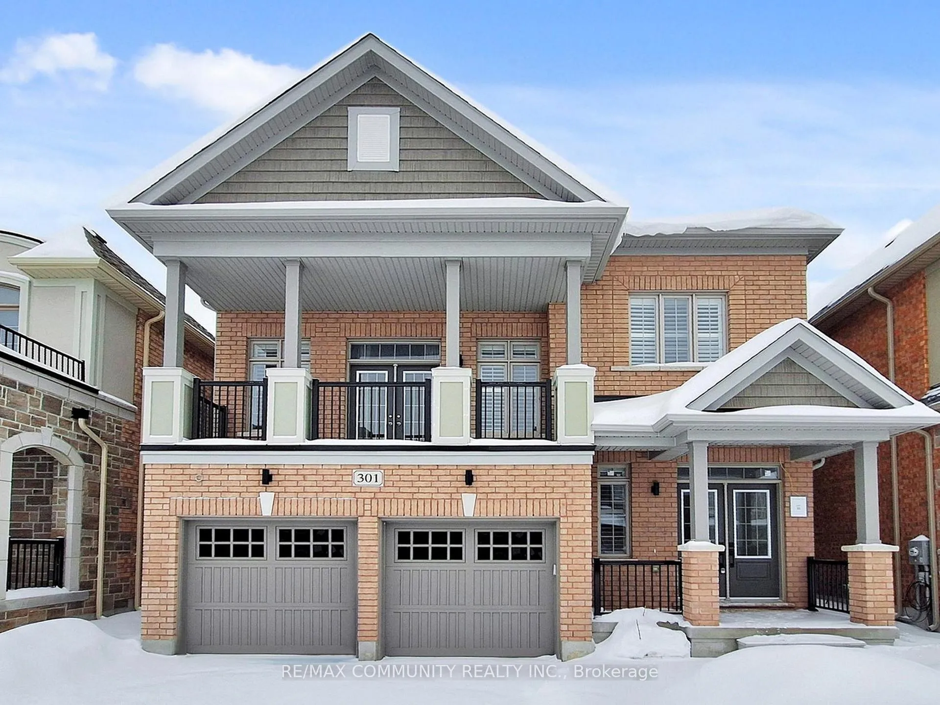 Photo 1 of 301 Danny Wheeler Boulevard, Georgina, Keswick North — HOMEH