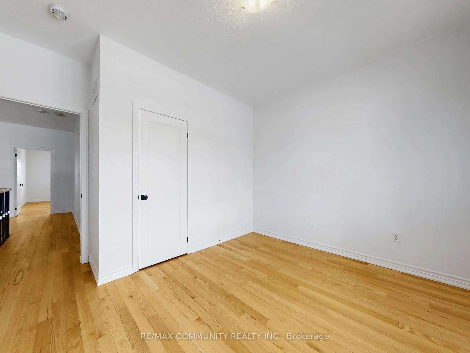 Photo 35 of 301 Danny Wheeler Boulevard, Georgina, Keswick North — HOMEH