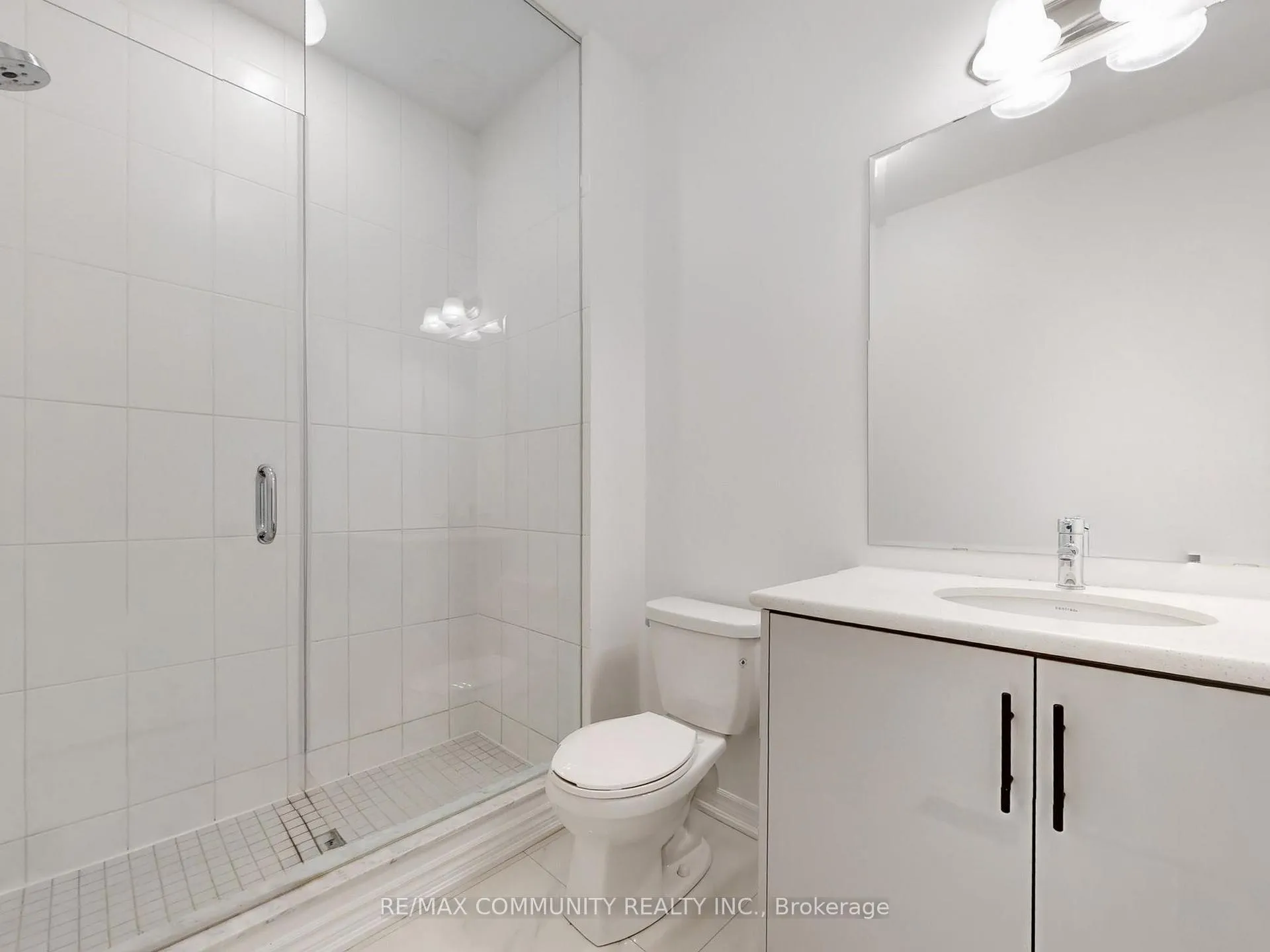 Photo 38 of 301 Danny Wheeler Boulevard, Georgina, Keswick North — HOMEH