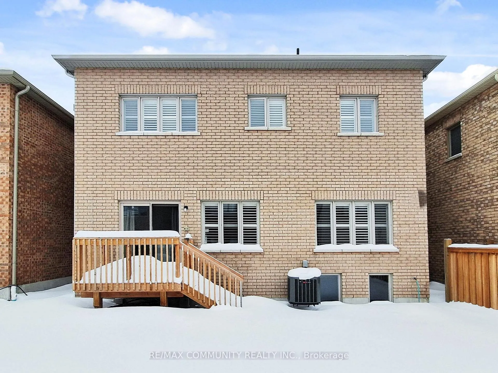 Photo 43 of 301 Danny Wheeler Boulevard, Georgina, Keswick North — HOMEH