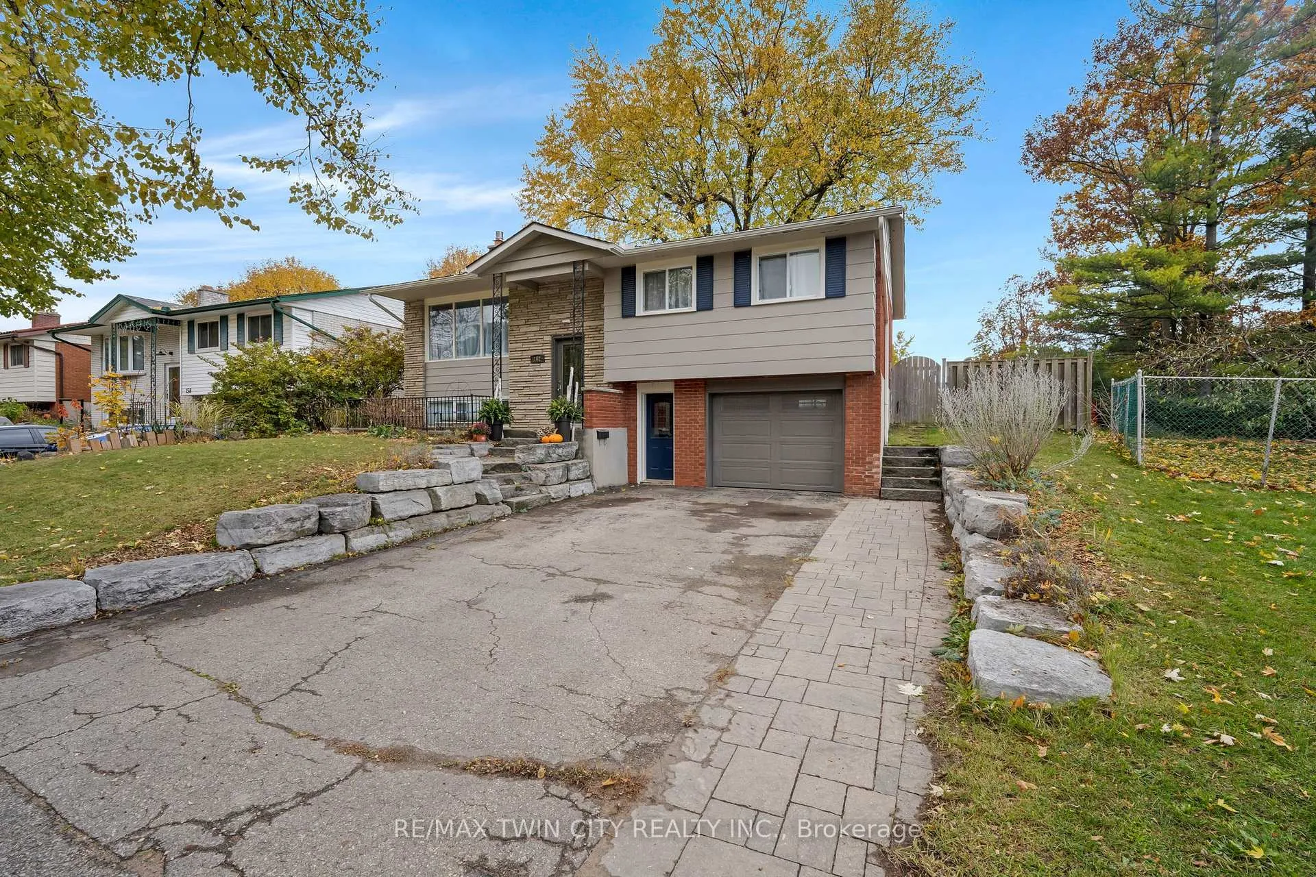 Photo 1 of 162 Indian Road, Kitchener — HOMEH