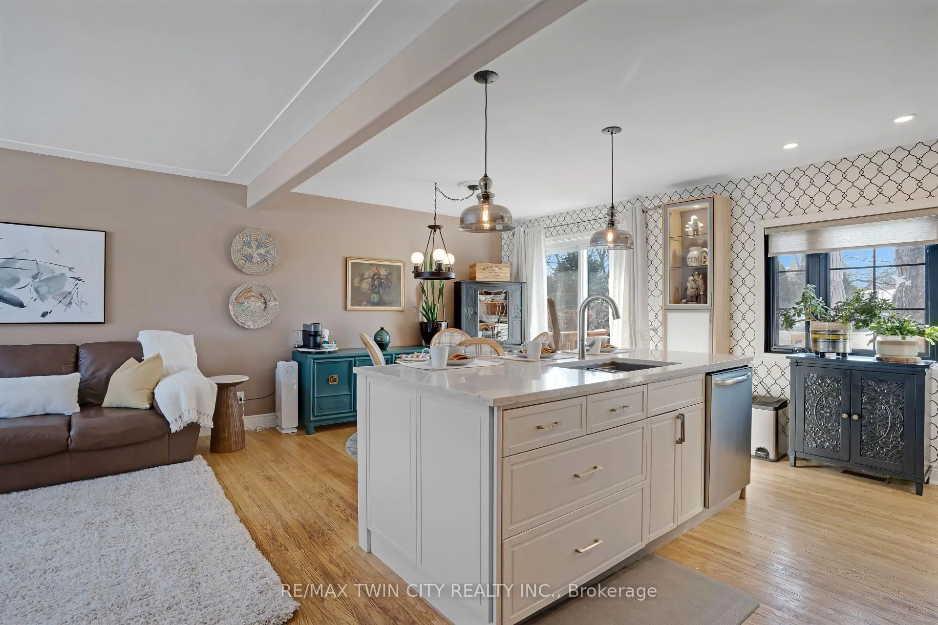Photo 10 of 162 Indian Road, Kitchener — HOMEH