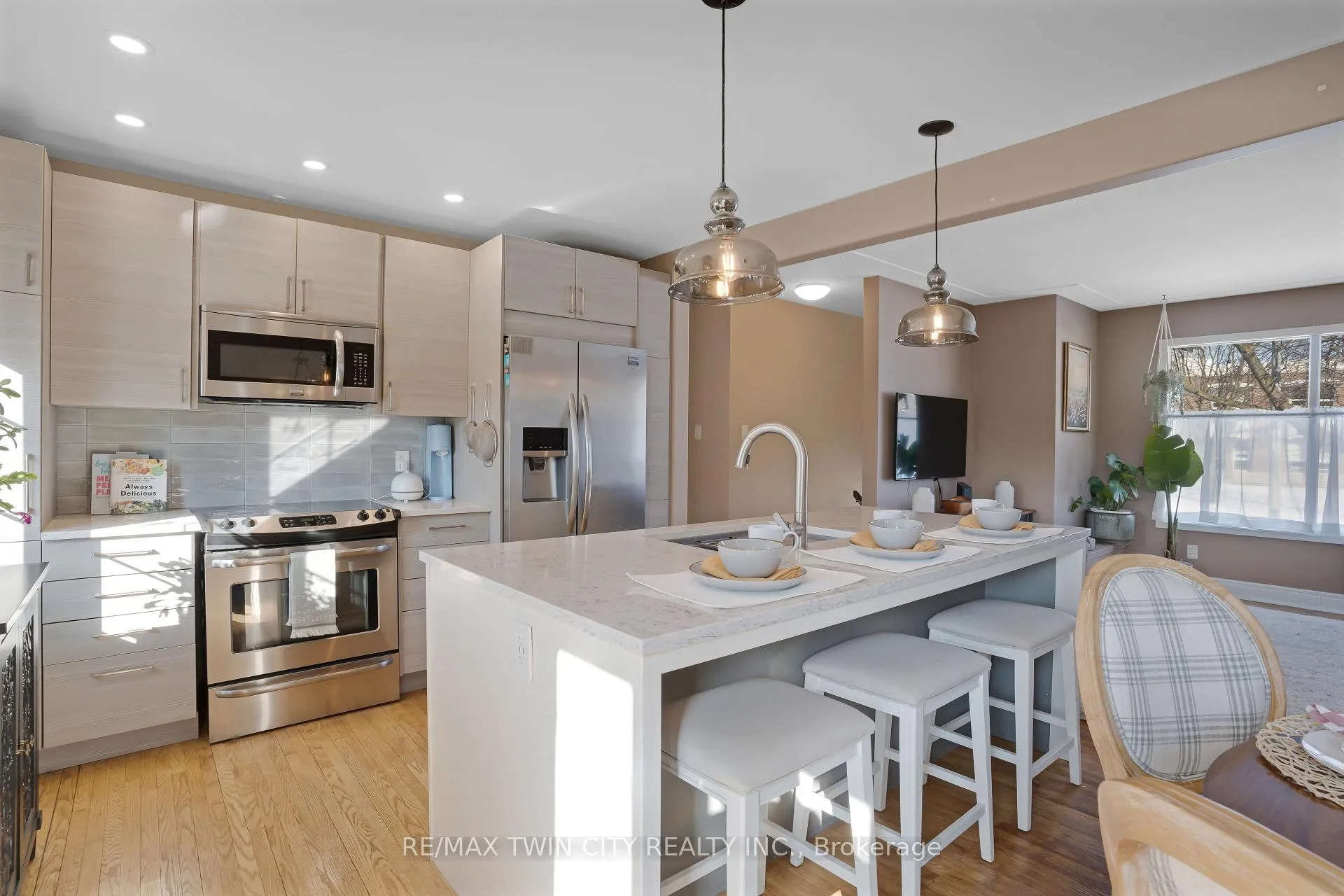 Photo 14 of 162 Indian Road, Kitchener — HOMEH