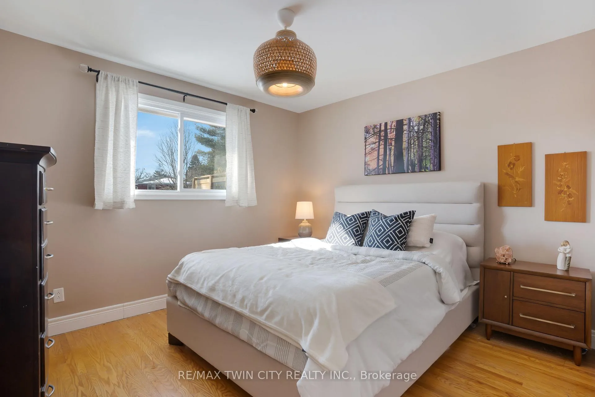 Photo 16 of 162 Indian Road, Kitchener — HOMEH
