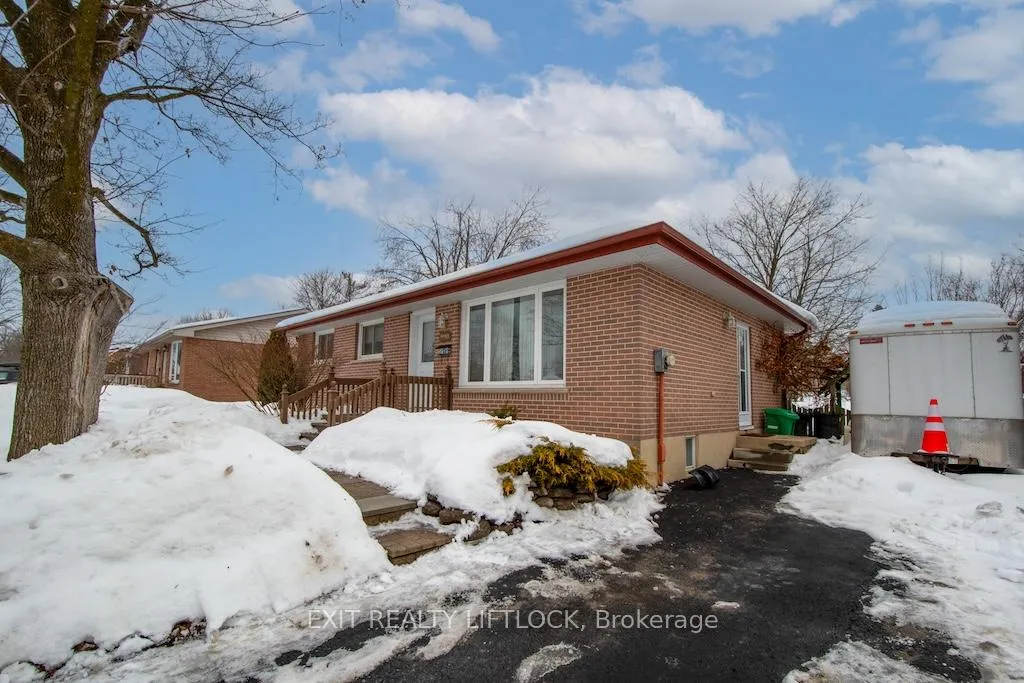 Photo 2 of 990 St Paul's Street, Peterborough, Northcrest Ward 5 — HOMEH