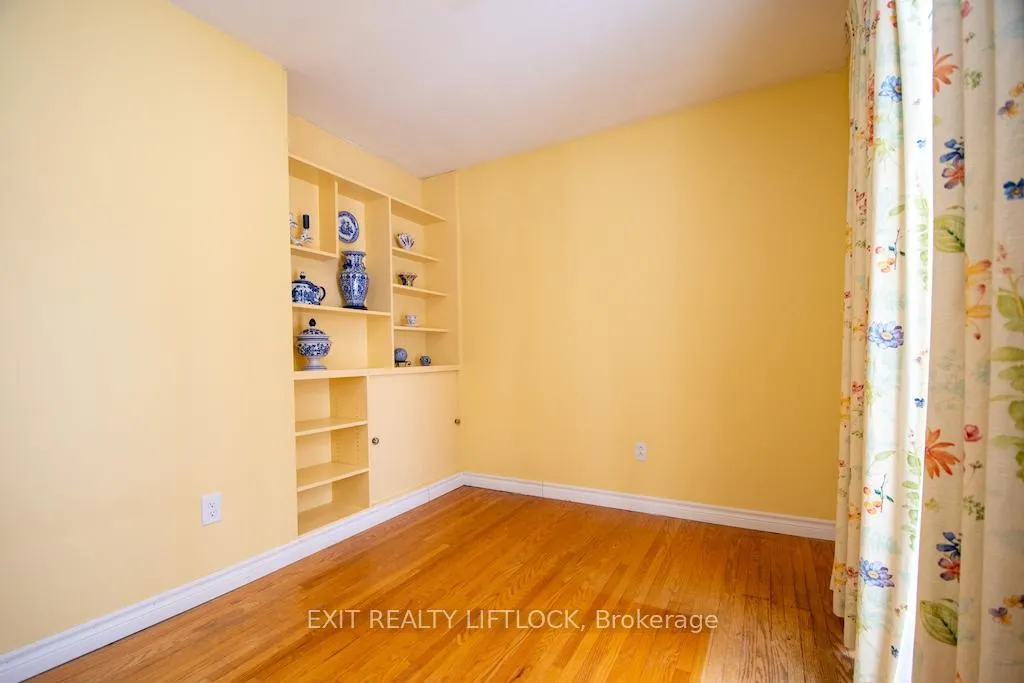 Photo 20 of 990 St Paul's Street, Peterborough, Northcrest Ward 5 — HOMEH