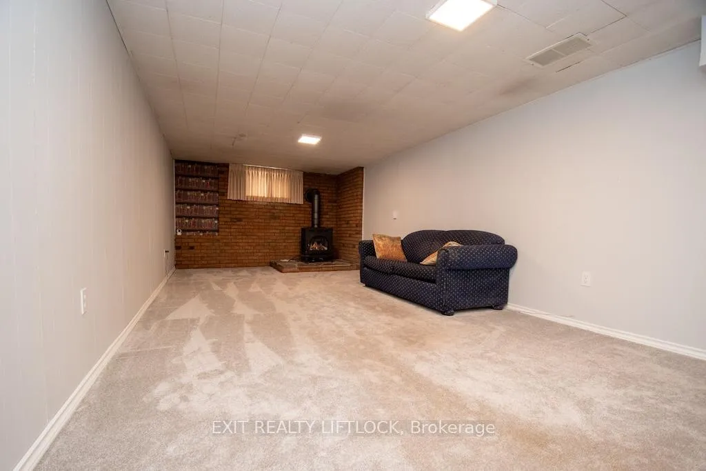 Photo 23 of 990 St Paul's Street, Peterborough, Northcrest Ward 5 — HOMEH
