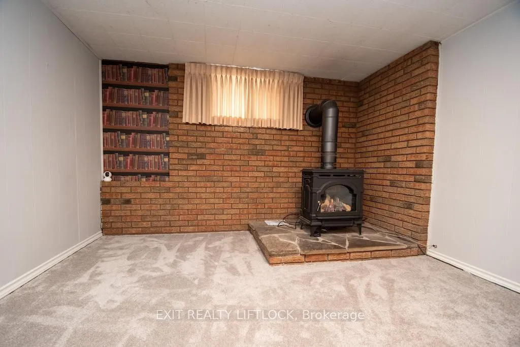 Photo 24 of 990 St Paul's Street, Peterborough, Northcrest Ward 5 — HOMEH