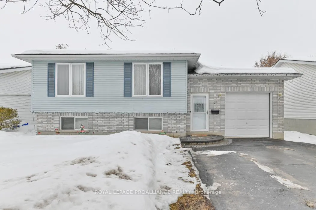 Photo 2 of 21 Robert Drive, Quinte West, Trenton Ward — HOMEH